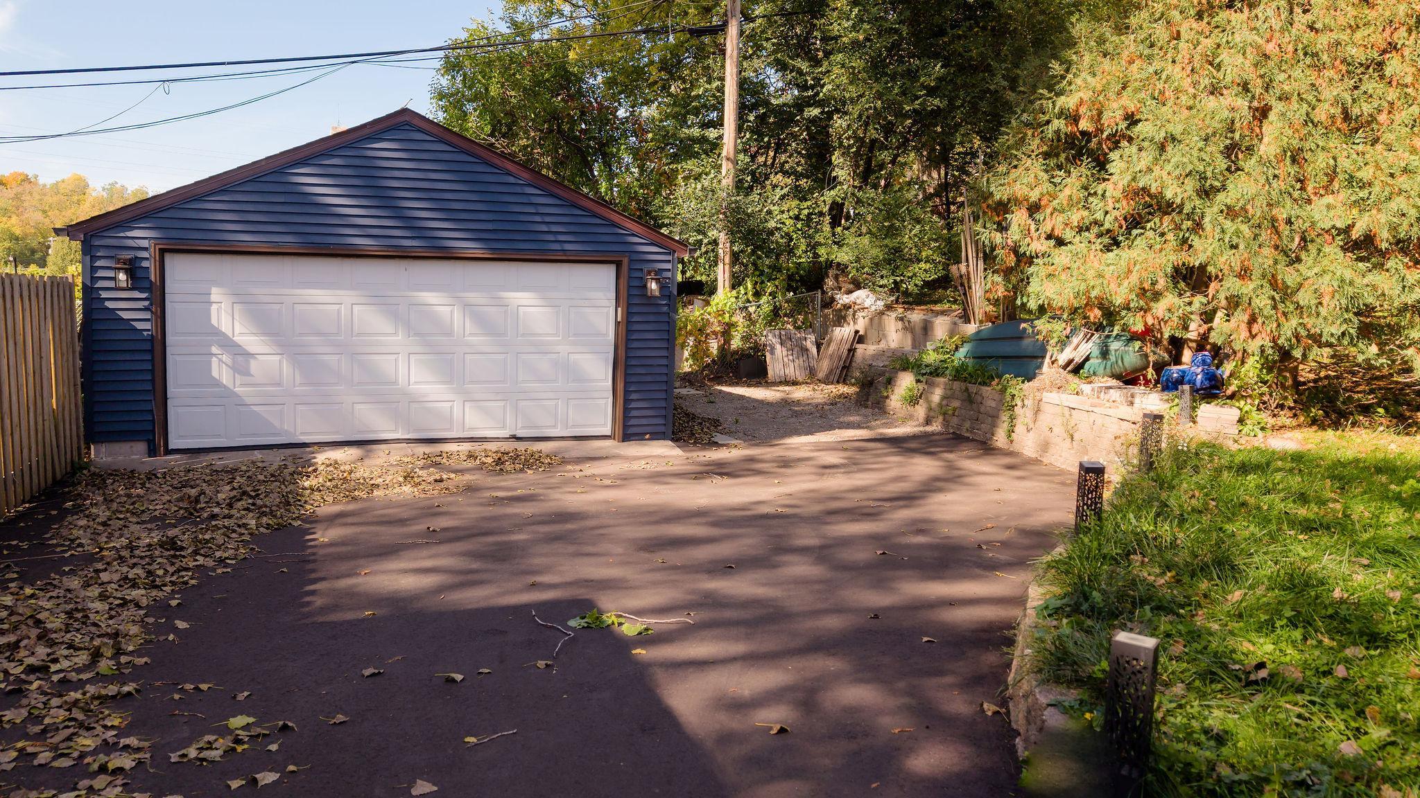 View of Residential at 285 Queen Avenue, Minneapolis MN 55405, Minneapolis (59 of 83) - Mike Wilen | Minnesota Team Real Estate