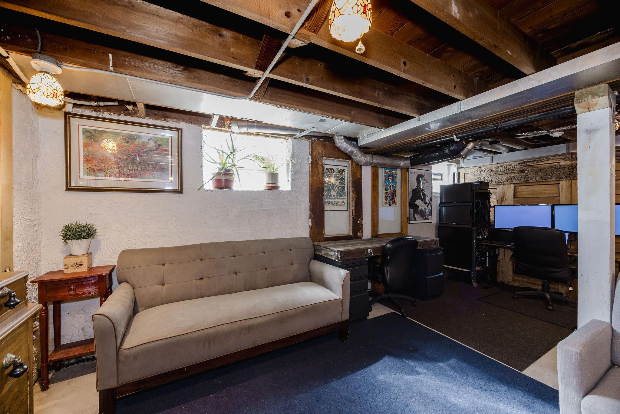 View of Residential at 285 Queen Avenue, Minneapolis MN 55405, Minneapolis (48 of 83) - Mike Wilen | Minnesota Team Real Estate