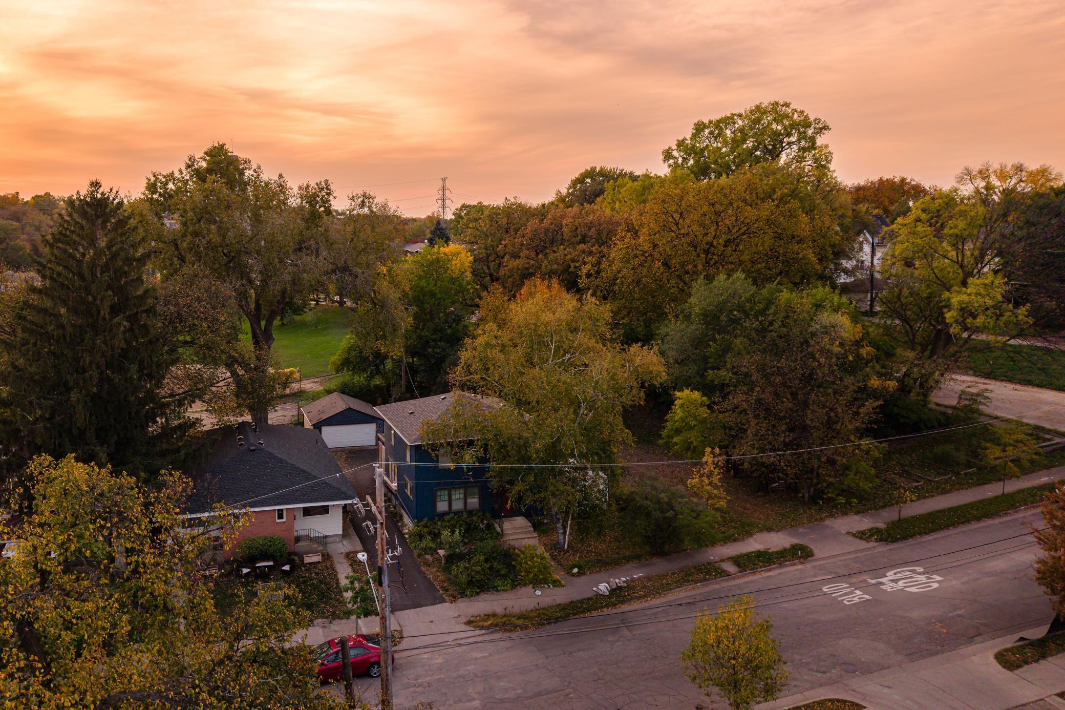 View of Residential at 285 Queen Avenue, Minneapolis MN 55405, Minneapolis (67 of 83) - Mike Wilen | Minnesota Team Real Estate