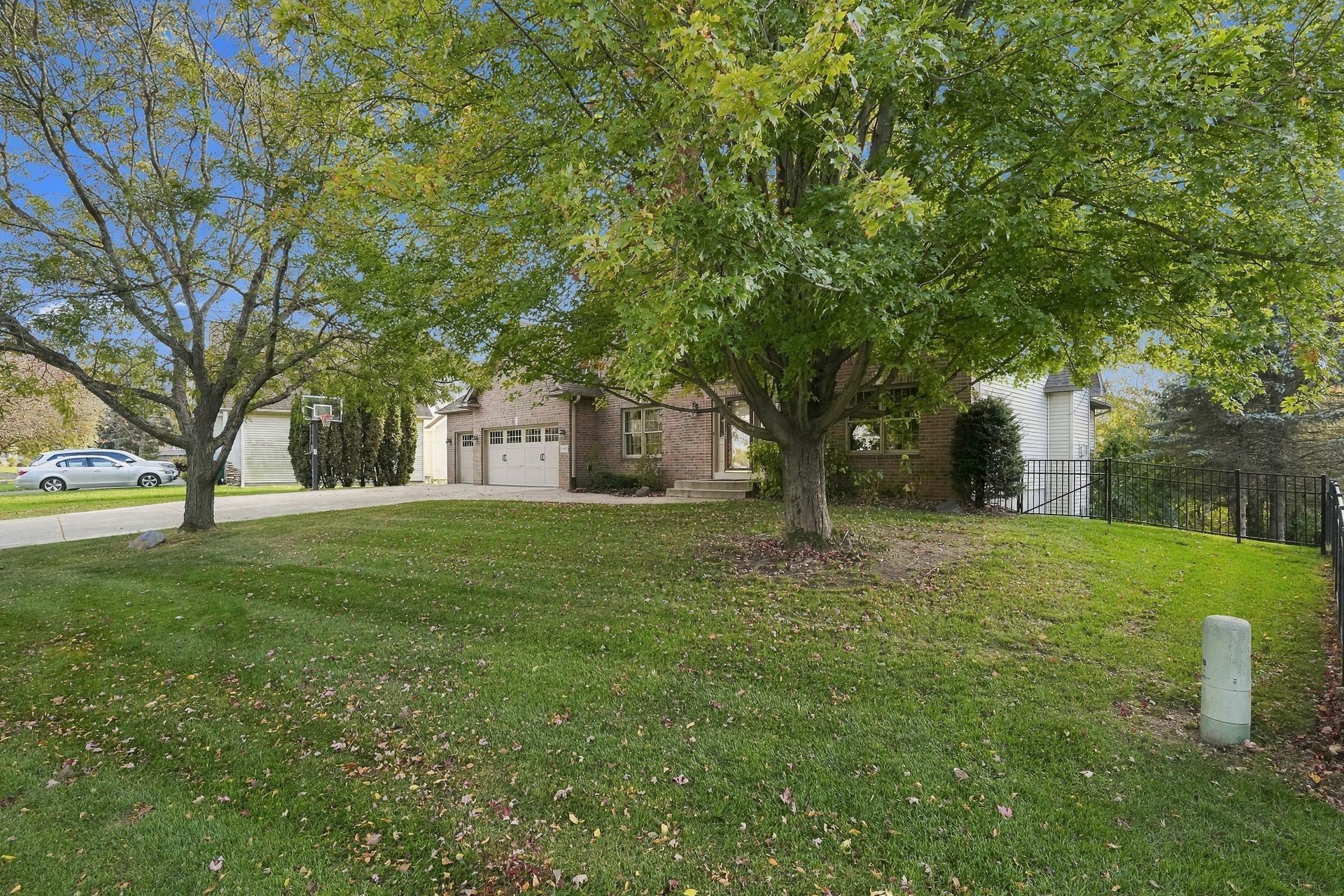 View of Residential at 1400 Larkspur Drive, Woodbury MN 55129, Woodbury (8 of 88) - Mike Wilen | Minnesota Team Real Estate