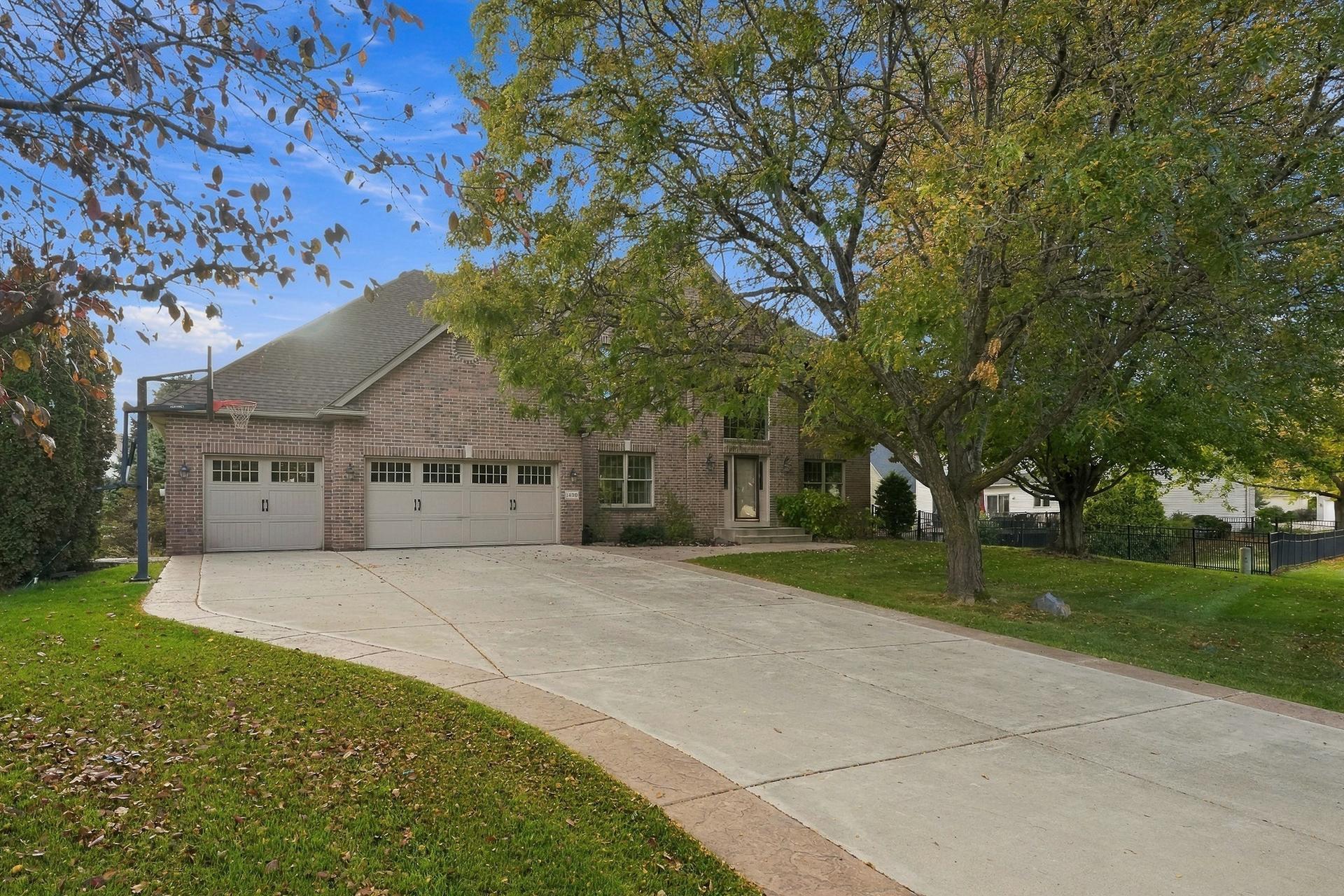 View of Single Family at 1400 Larkspur Drive, Woodbury - Mike Wilen | Minnesota Team Real Estate