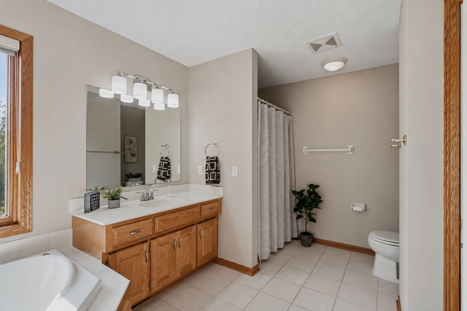 View of Residential at 1400 Larkspur Drive, Woodbury MN 55129, Woodbury (51 of 88) - Mike Wilen | Minnesota Team Real Estate