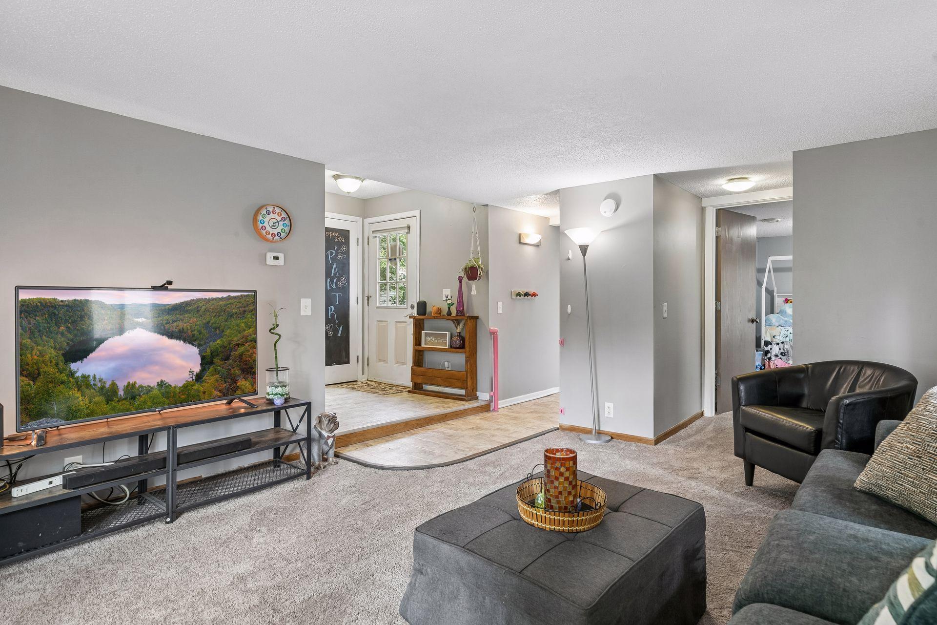 View of Residential at 670 Goodwin Avenue, Oakdale MN 55128, Oakdale (16 of 46) - Mike Wilen | Minnesota Team Real Estate