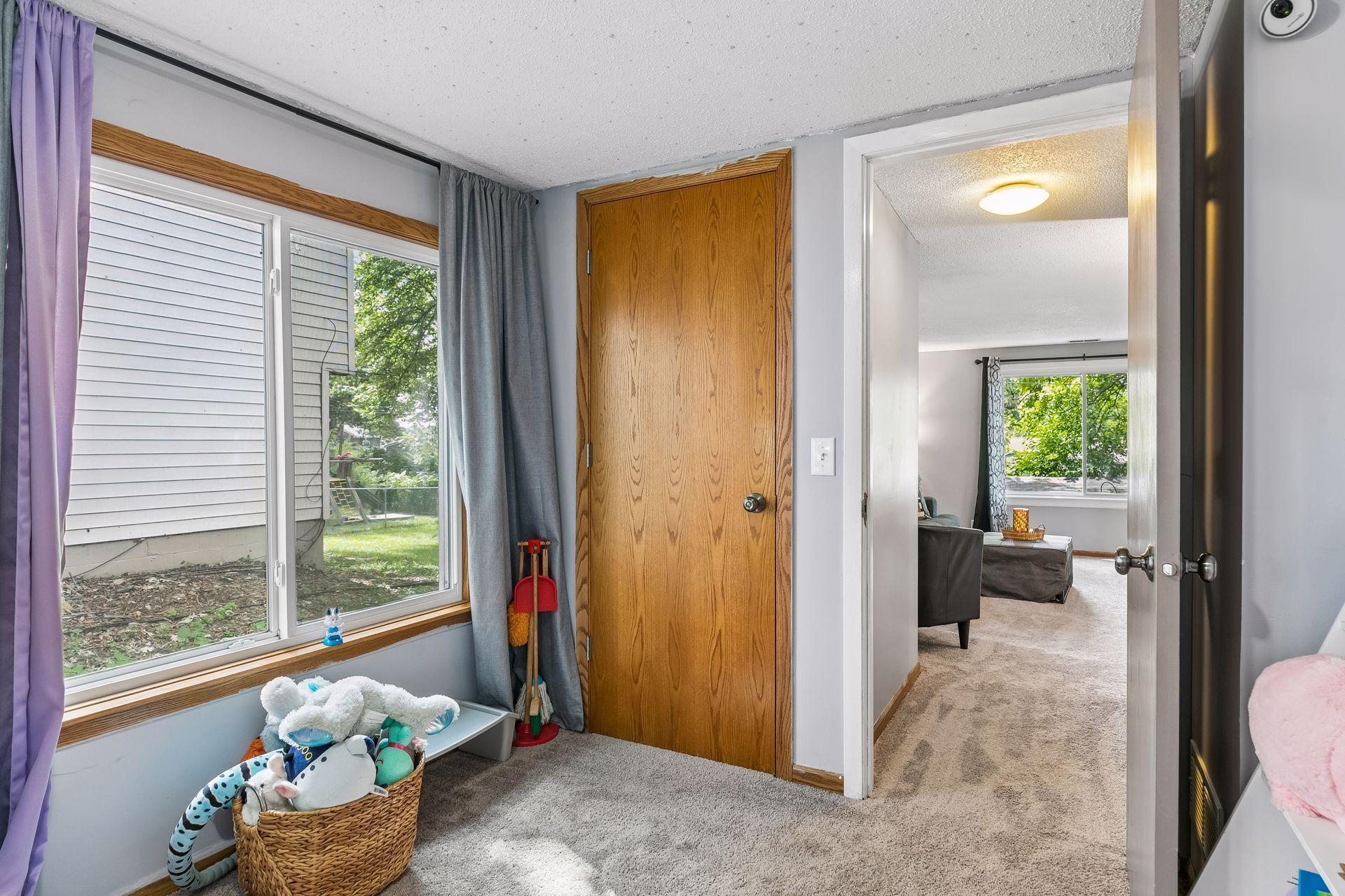 View of Residential at 670 Goodwin Avenue, Oakdale MN 55128, Oakdale (20 of 46) - Mike Wilen | Minnesota Team Real Estate