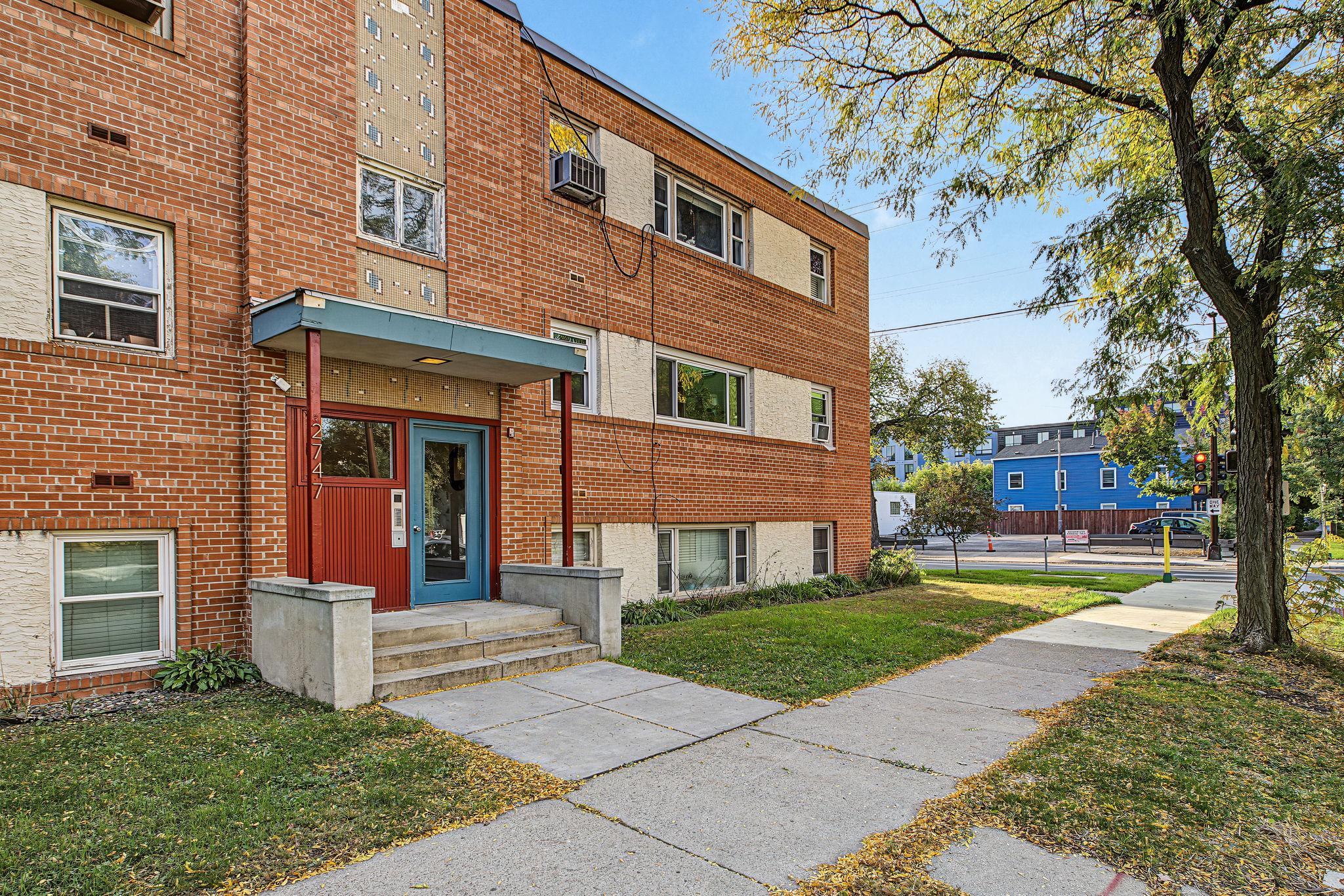 View of Residential at 2747 Dupont Avenue #101, Minneapolis MN 55408, Minneapolis (17 of 20) - Mike Wilen | Minnesota Team Real Estate
