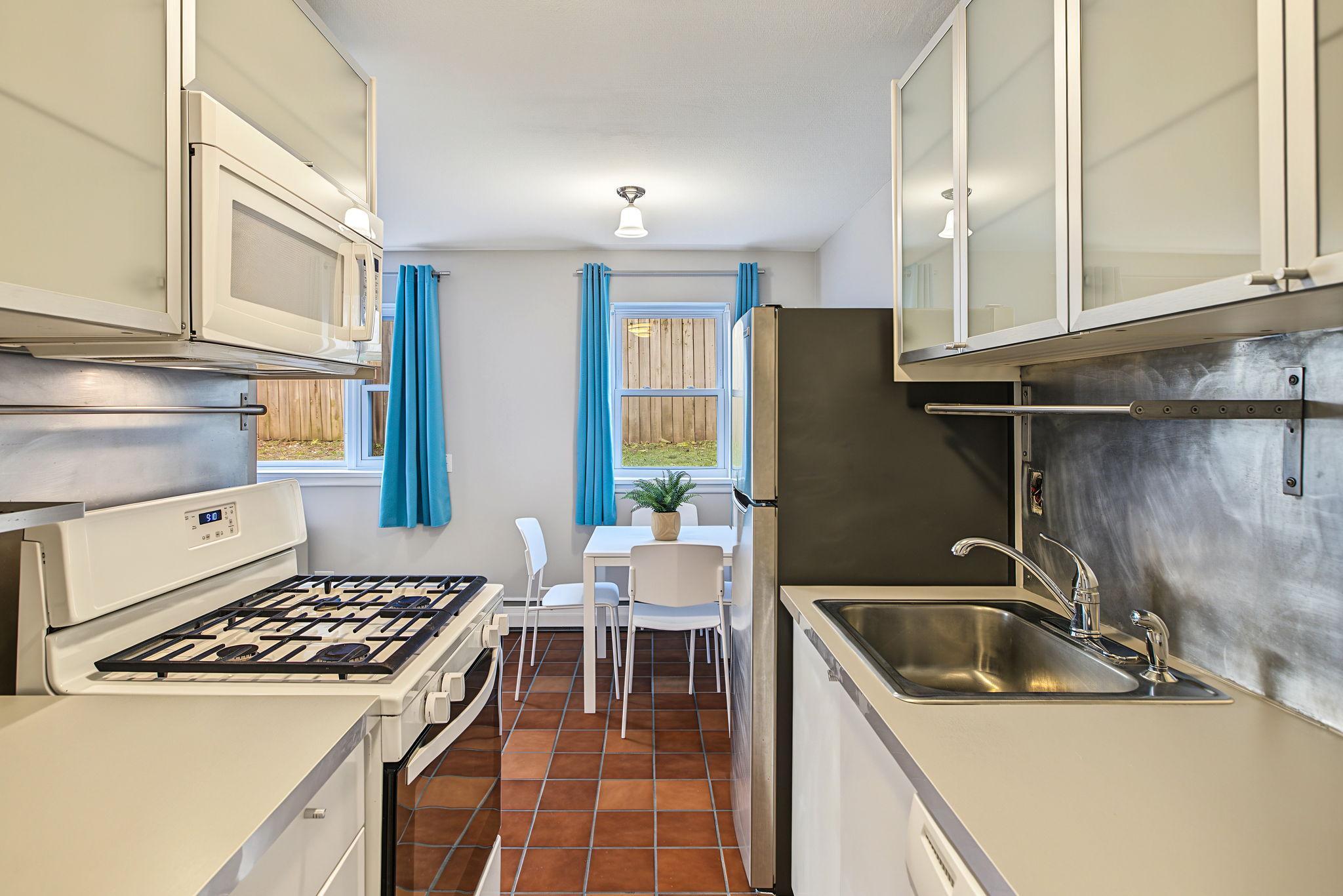 View of Residential at 2747 Dupont Avenue #101, Minneapolis MN 55408, Minneapolis (9 of 20) - Mike Wilen | Minnesota Team Real Estate
