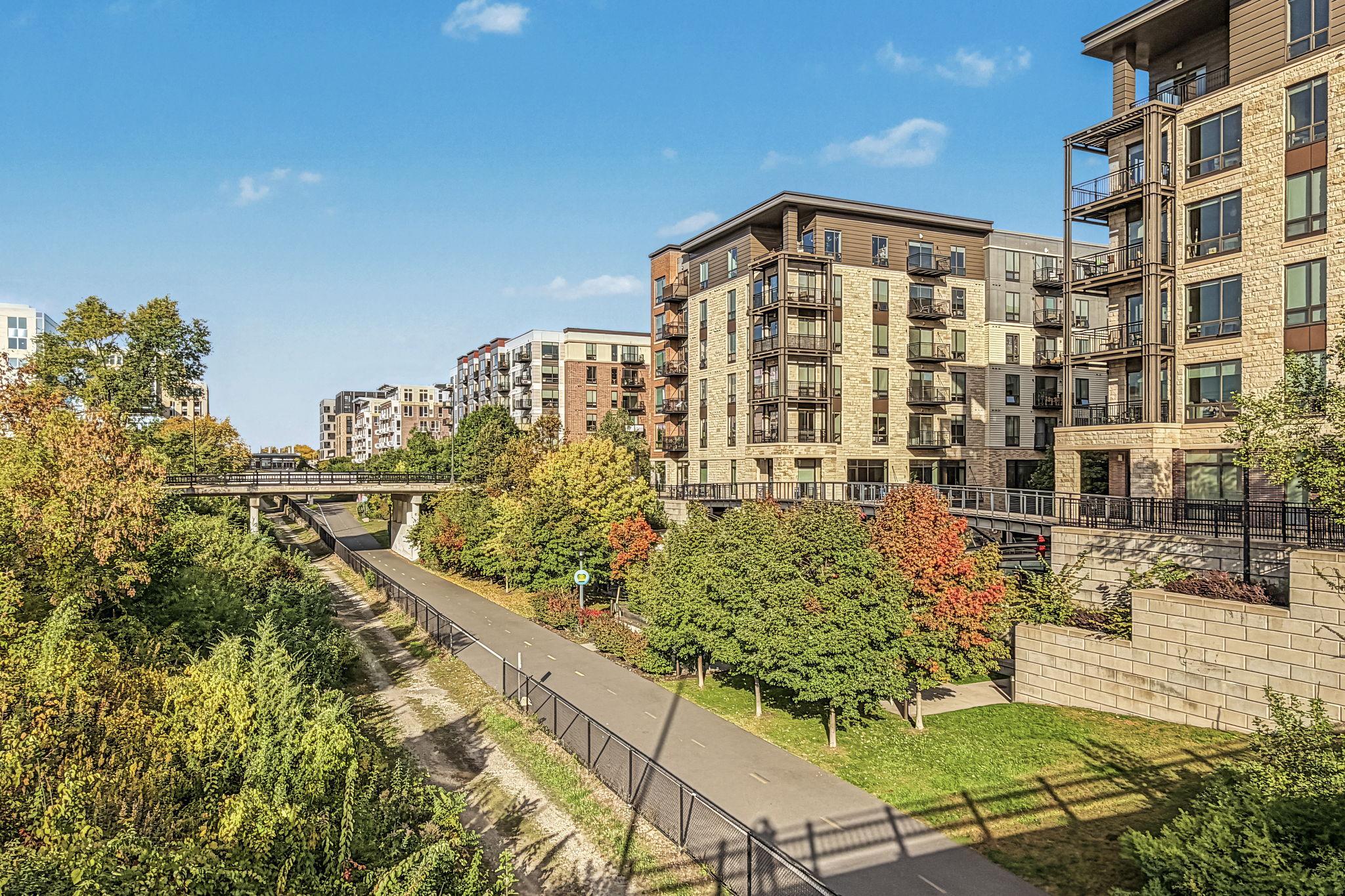 View of Residential at 2747 Dupont Avenue #101, Minneapolis MN 55408, Minneapolis (14 of 20) - Mike Wilen | Minnesota Team Real Estate