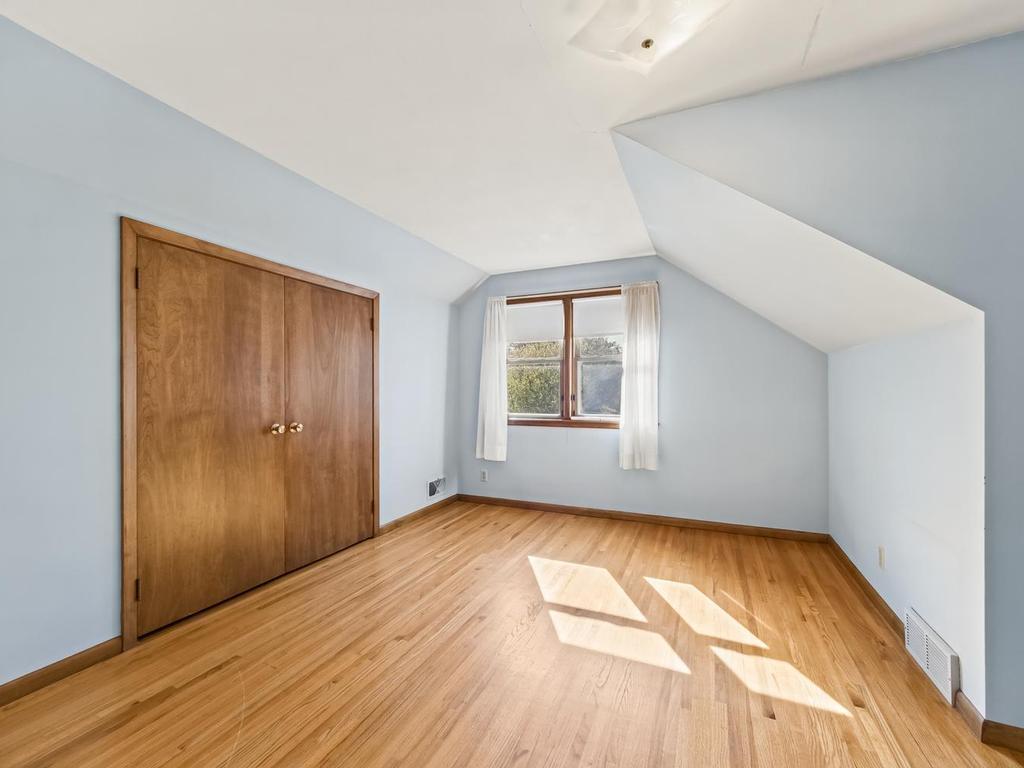 View of Residential at 33 Hilltop Lane, Saint Paul MN 55116, Saint Paul (19 of 32) - Mike Wilen | Minnesota Team Real Estate