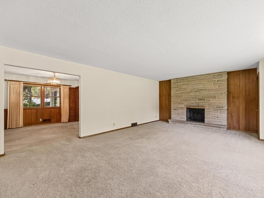 View of Residential at 33 Hilltop Lane, Saint Paul MN 55116, Saint Paul (10 of 32) - Mike Wilen | Minnesota Team Real Estate