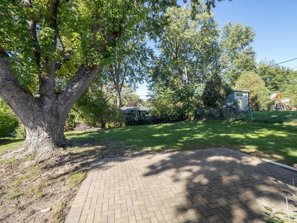 View of Residential at 33 Hilltop Lane, Saint Paul MN 55116, Saint Paul (5 of 32) - Mike Wilen | Minnesota Team Real Estate