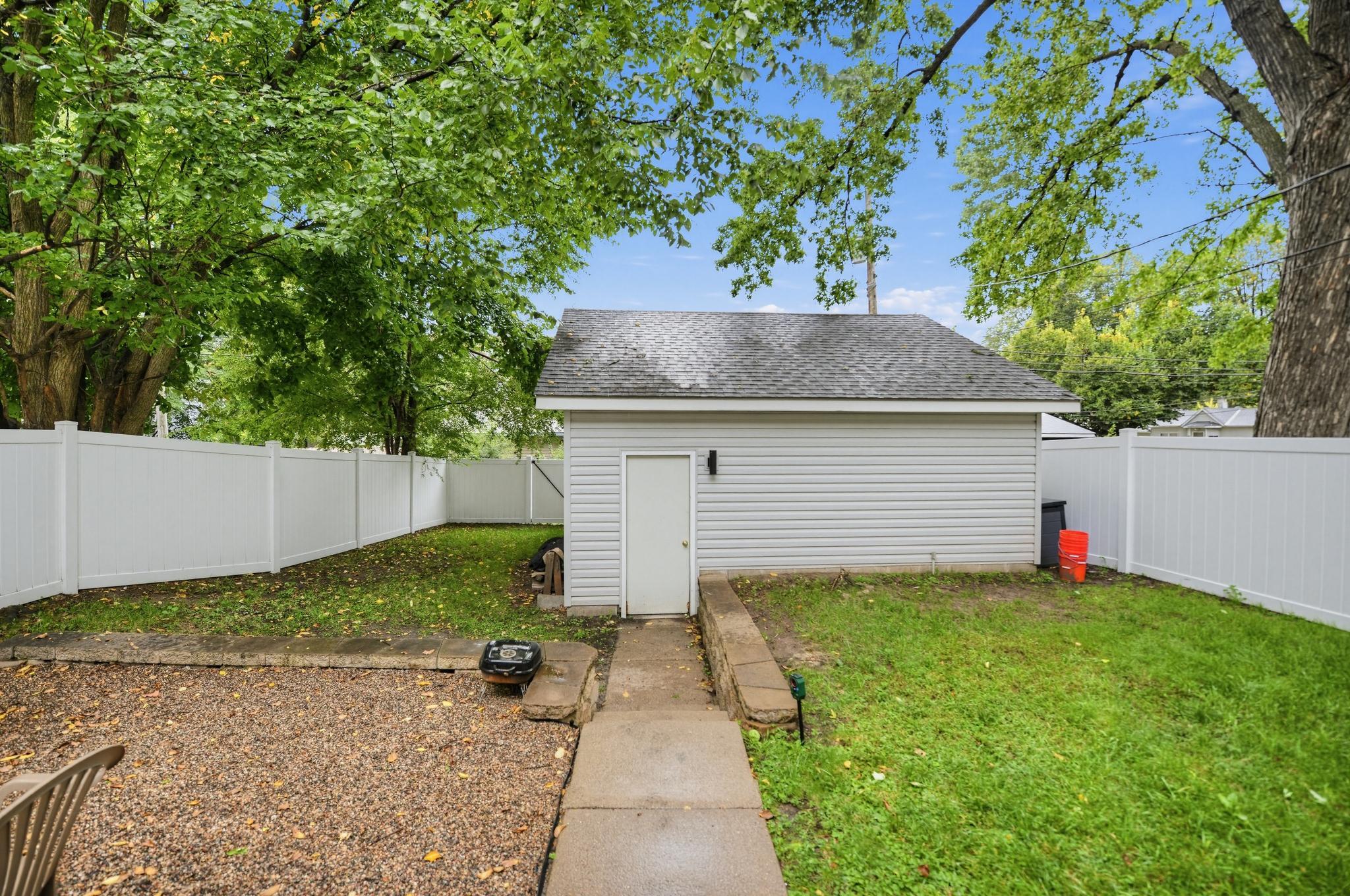 View of Residential at 1115 Newton Avenue, Minneapolis MN 55411, Minneapolis (36 of 38) - Mike Wilen | Minnesota Team Real Estate
