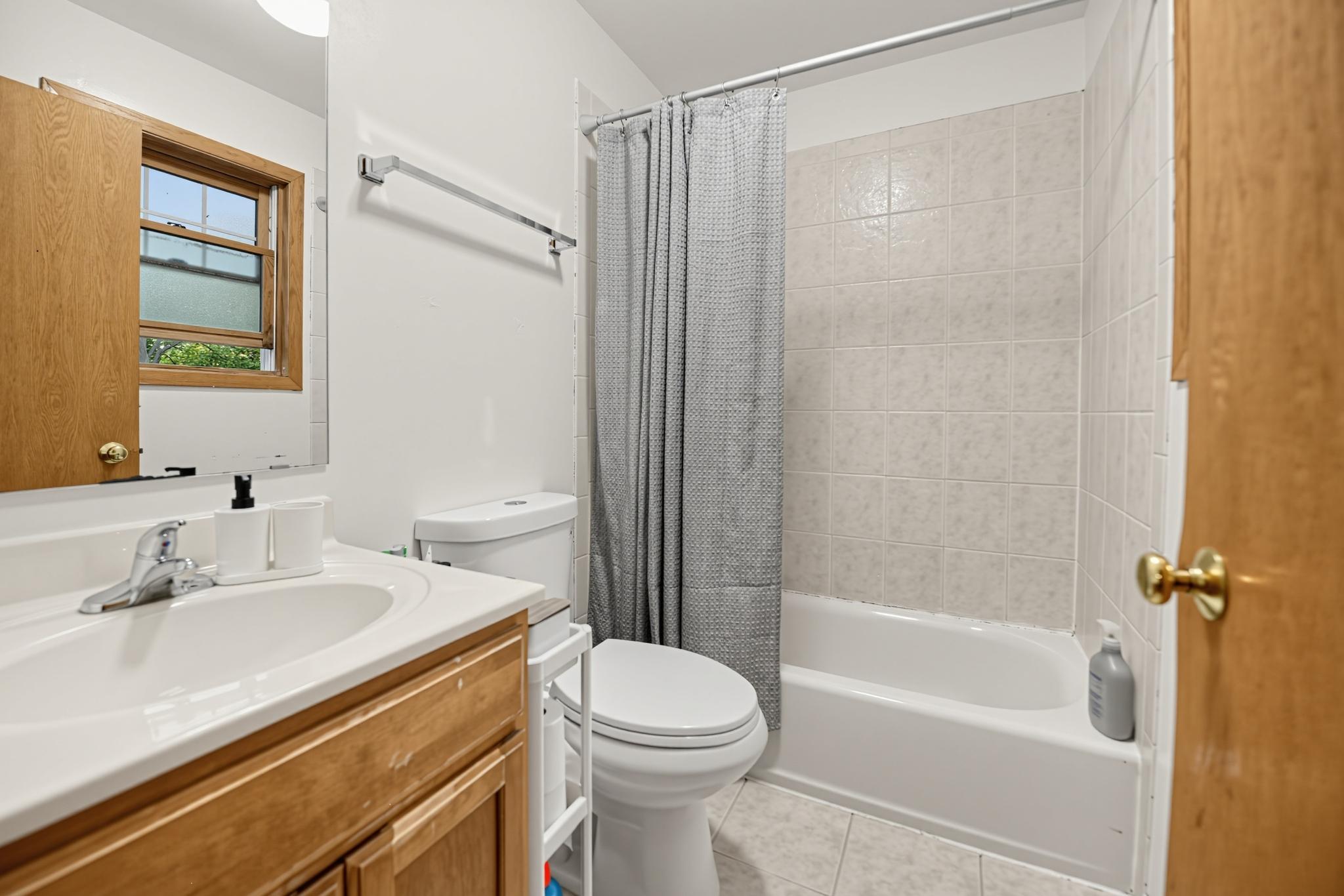 View of Residential at 1115 Newton Avenue, Minneapolis MN 55411, Minneapolis (26 of 38) - Mike Wilen | Minnesota Team Real Estate
