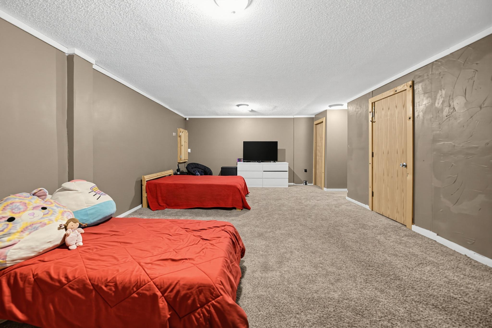 View of Residential at 1115 Newton Avenue, Minneapolis MN 55411, Minneapolis (23 of 38) - Mike Wilen | Minnesota Team Real Estate