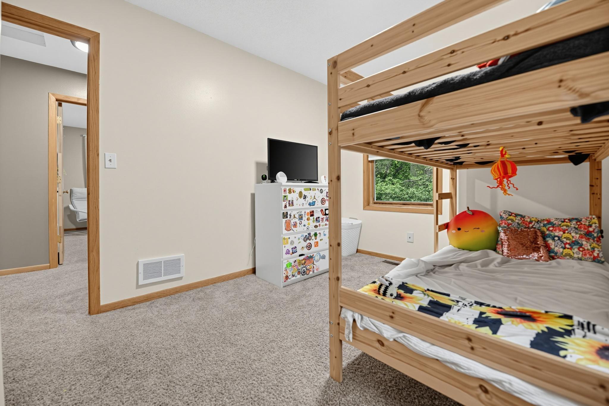 View of Residential at 1115 Newton Avenue, Minneapolis MN 55411, Minneapolis (21 of 38) - Mike Wilen | Minnesota Team Real Estate
