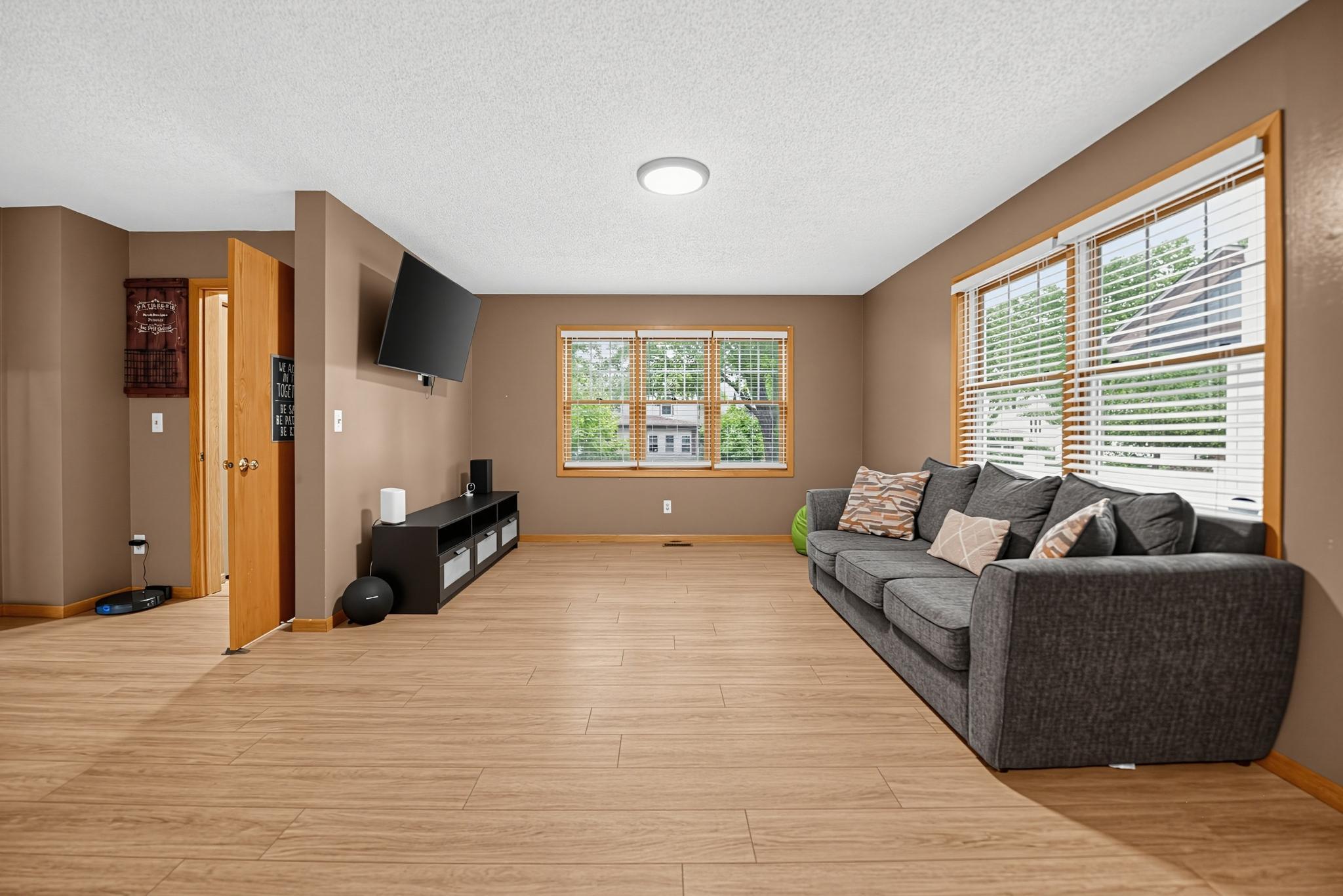 View of Residential at 1115 Newton Avenue, Minneapolis MN 55411, Minneapolis (10 of 38) - Mike Wilen | Minnesota Team Real Estate