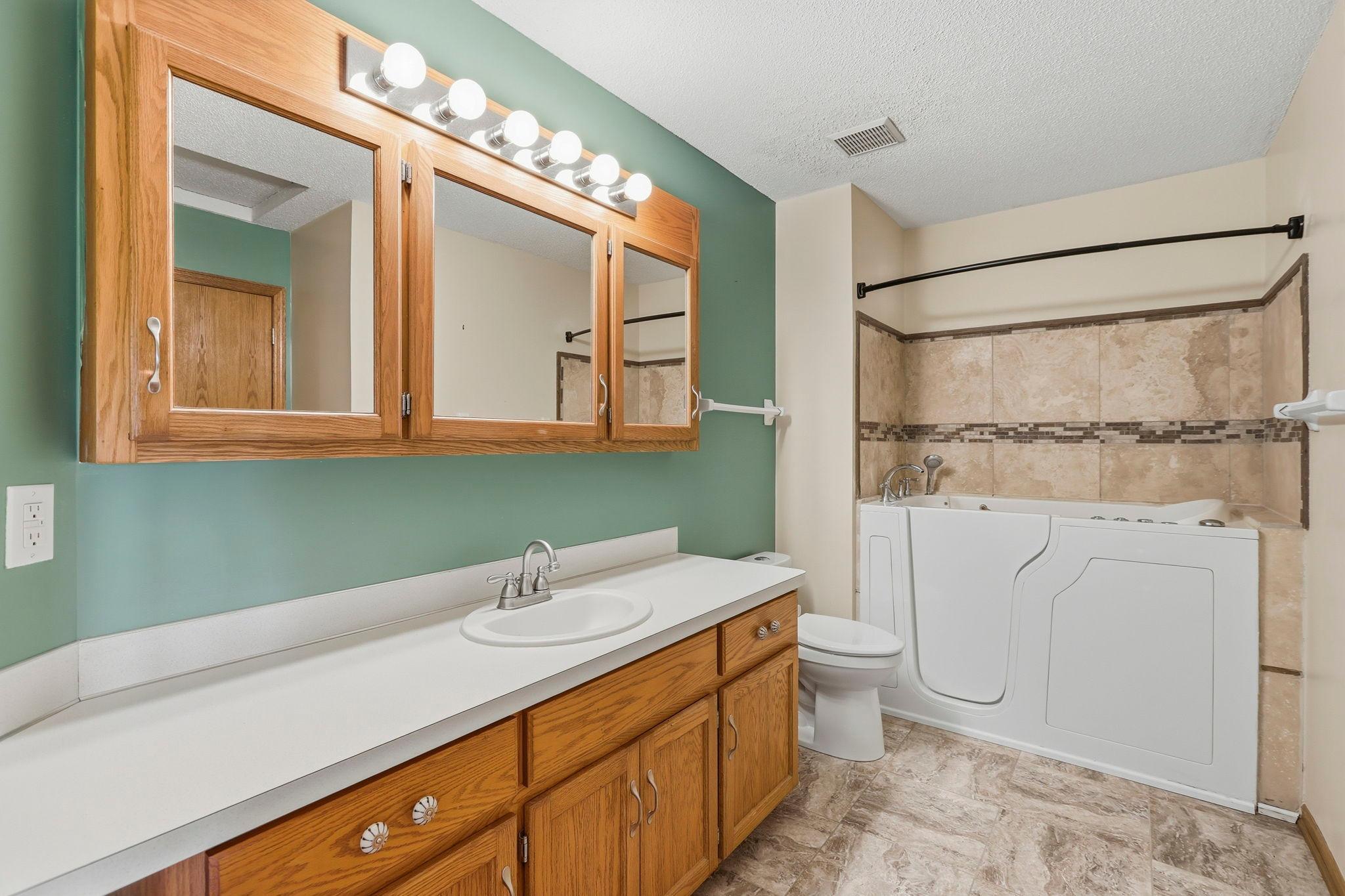 View of Residential at 5514 Nathan Lane #4, Plymouth MN 55442, Plymouth (17 of 35) - Mike Wilen | Minnesota Team Real Estate