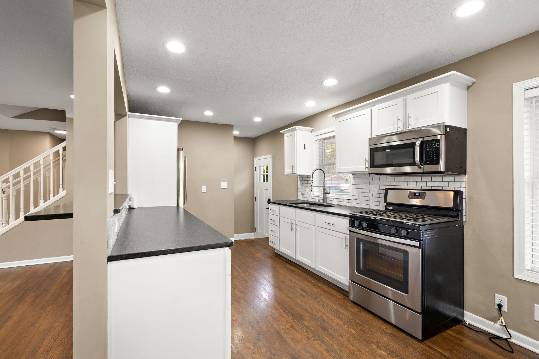 View of Residential at 1474 Hampshire Avenue, Saint Louis Park MN 55426, Saint Louis Park (5 of 21) - Mike Wilen | Minnesota Team Real Estate