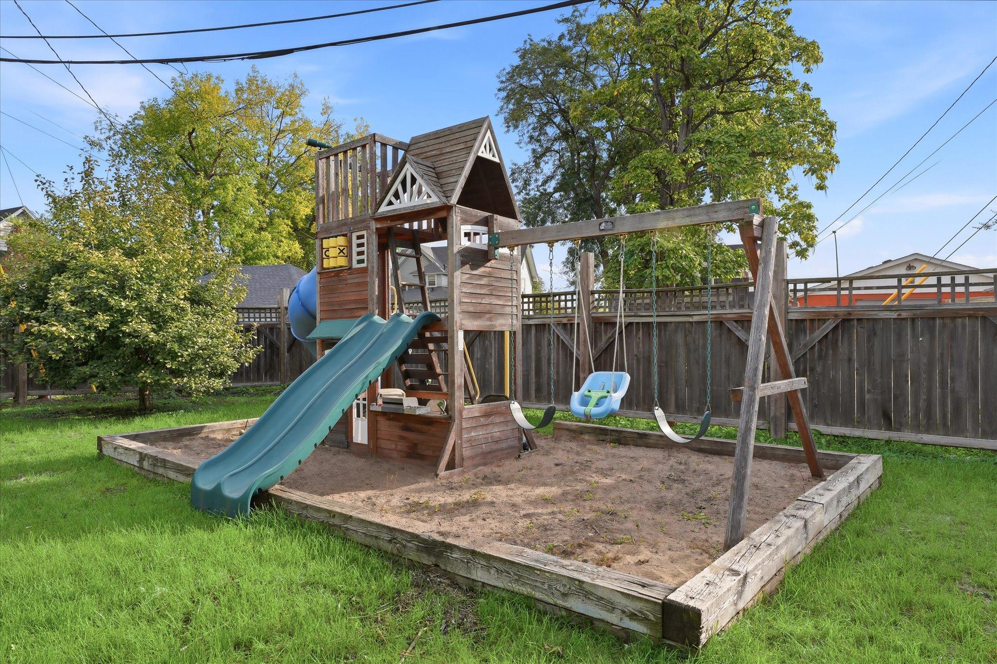 View of Residential at 4840 6th Street, Minneapolis MN 55430, Minneapolis (47 of 55) - Mike Wilen | Minnesota Team Real Estate