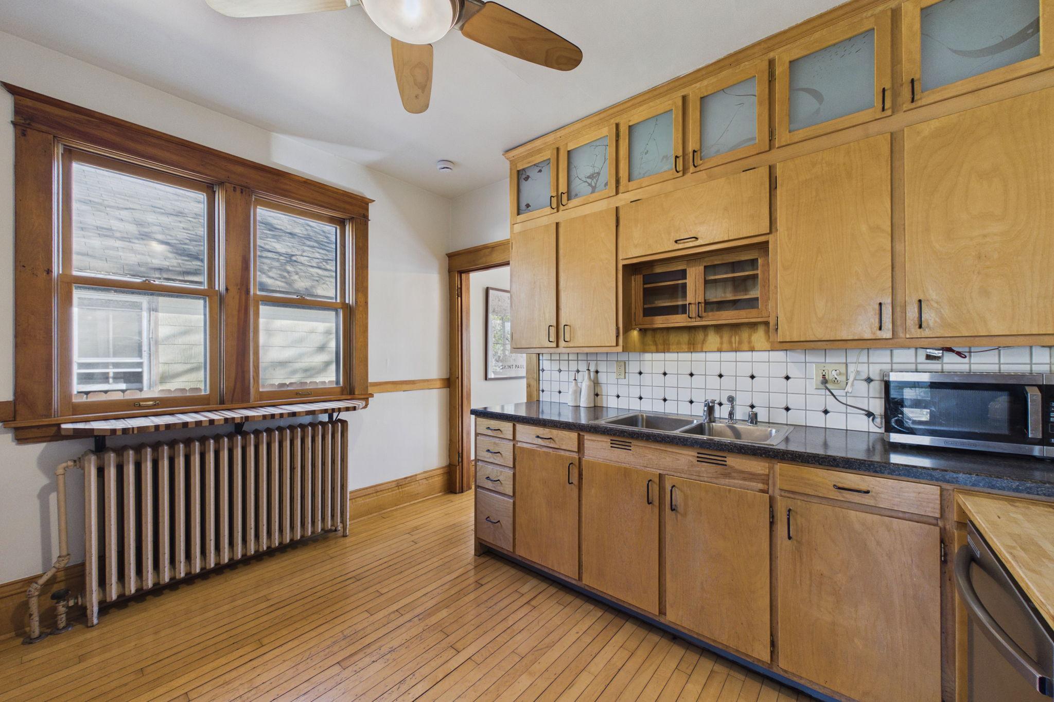View of Residential at 725 Tuscarora Avenue, Saint Paul MN 55102, Saint Paul (9 of 29) - Mike Wilen | Minnesota Team Real Estate