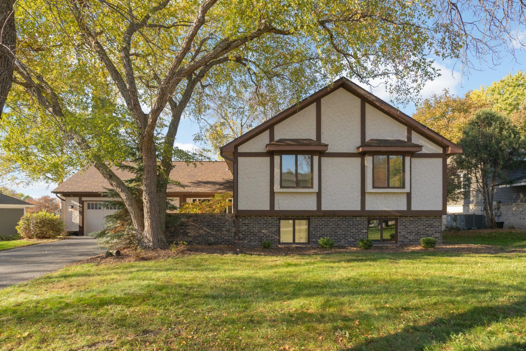 View of Single Family at 14315 Wedgeway Court, Eden Prairie - Mike Wilen | Minnesota Team Real Estate