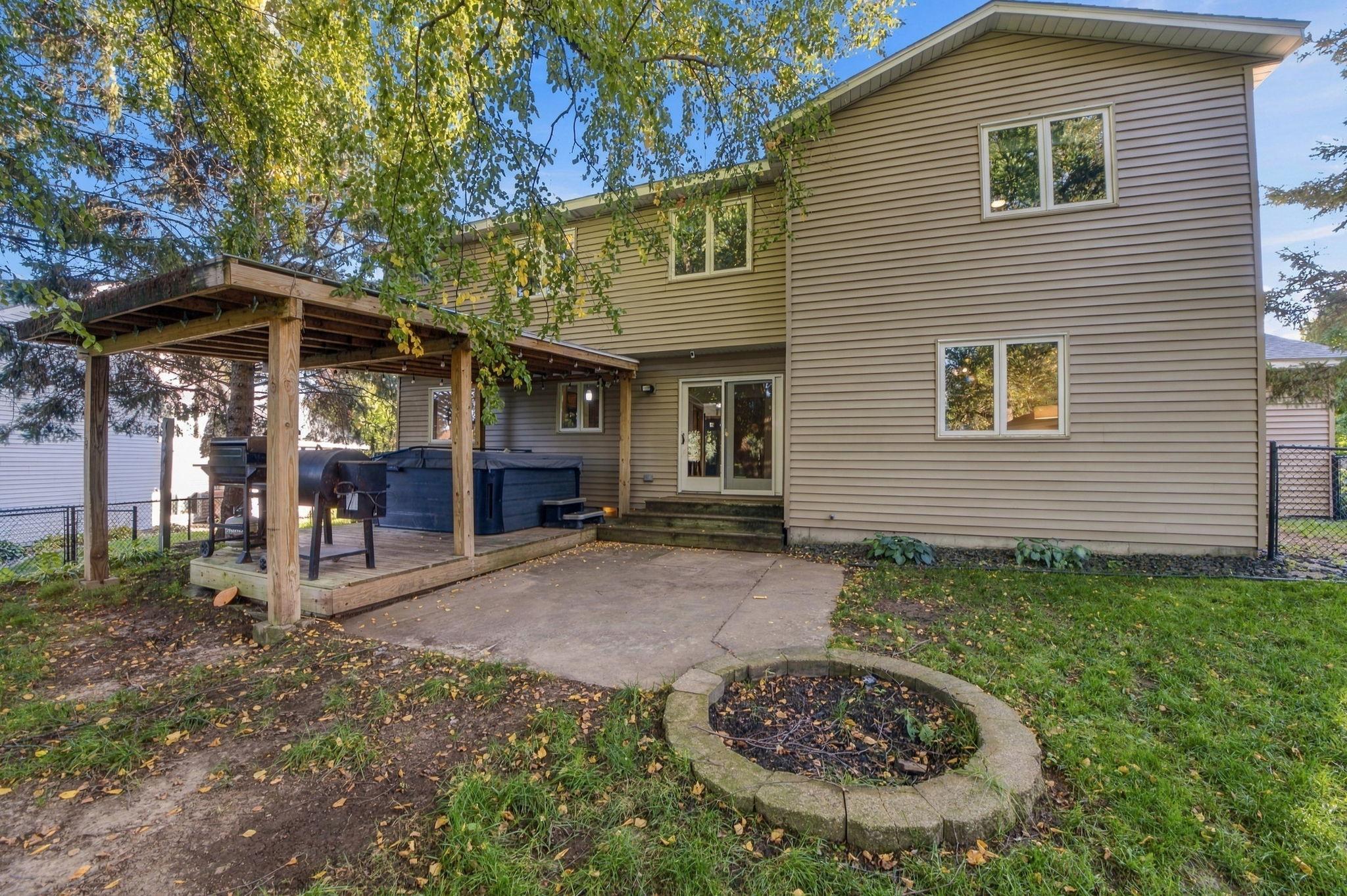 View of Residential at 9078 Sierra Road, Woodbury MN 55125, Woodbury (27 of 29) - Mike Wilen | Minnesota Team Real Estate