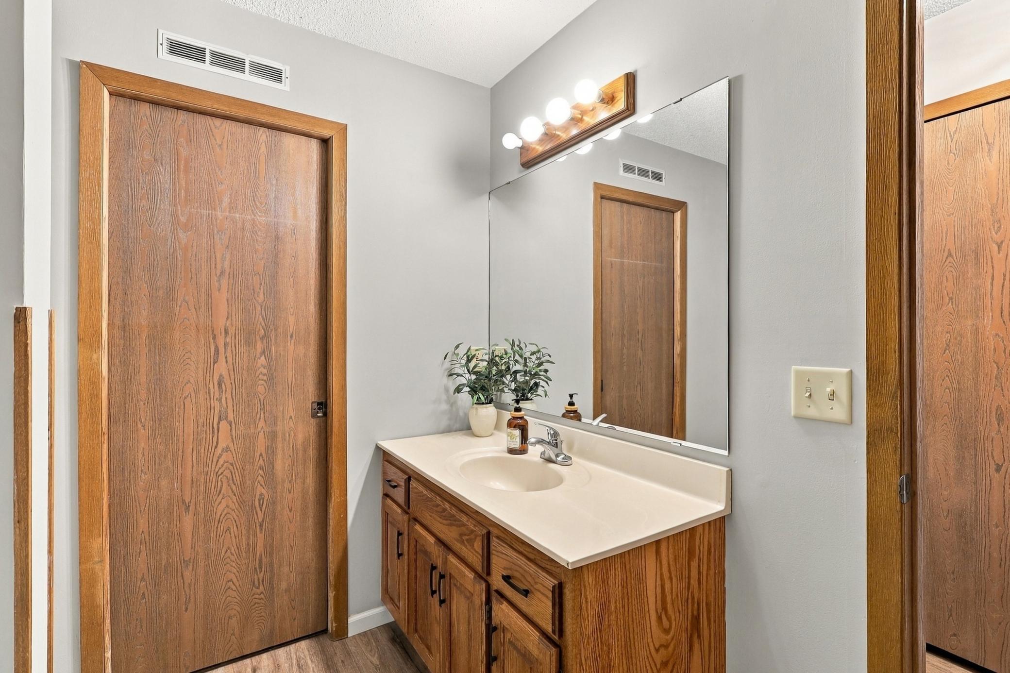 View of Residential at 14366 Glenda Drive, Apple Valley MN 55124, Apple Valley (16 of 35) - Mike Wilen | Minnesota Team Real Estate