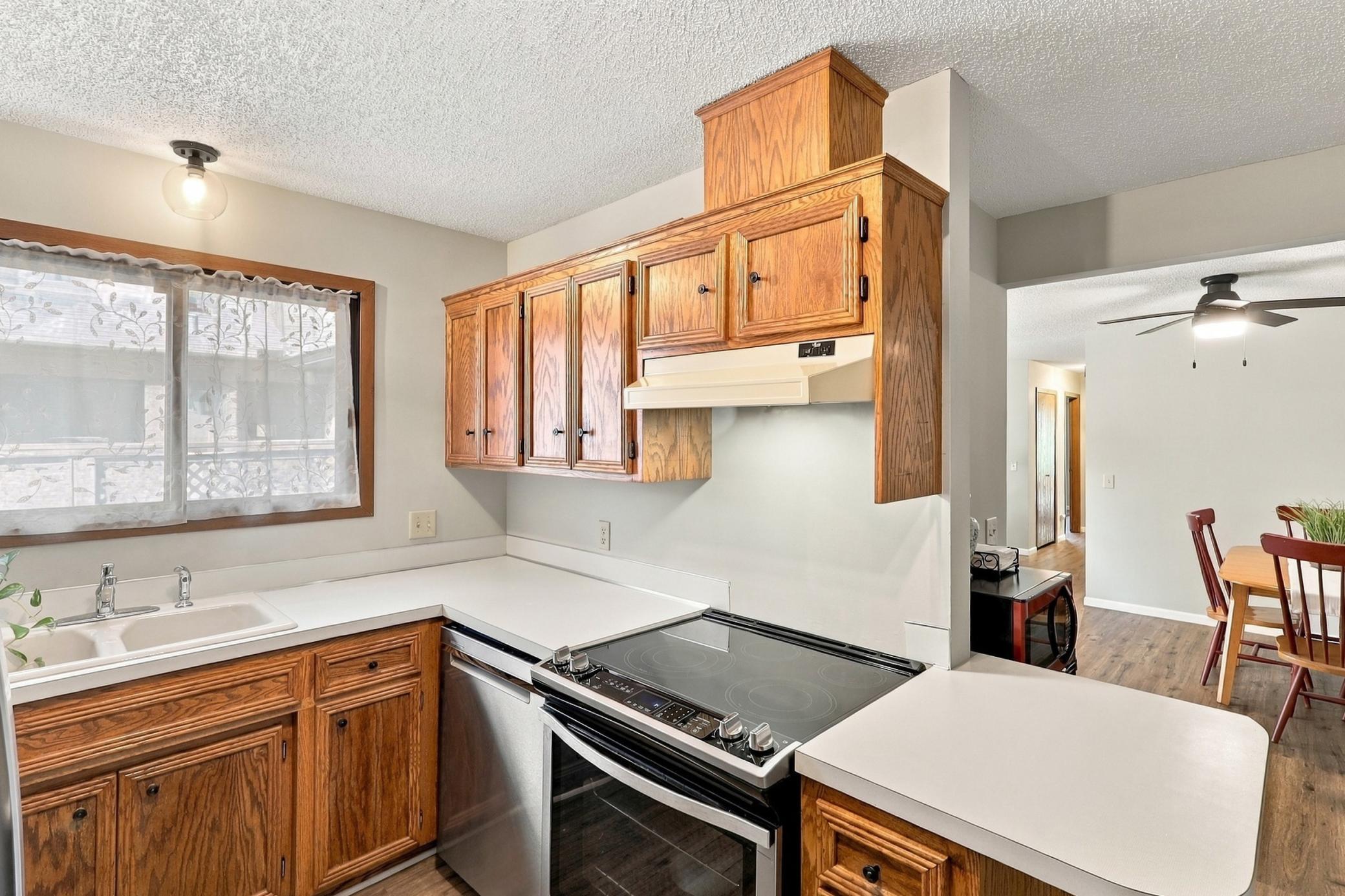 View of Residential at 14366 Glenda Drive, Apple Valley MN 55124, Apple Valley (10 of 35) - Mike Wilen | Minnesota Team Real Estate