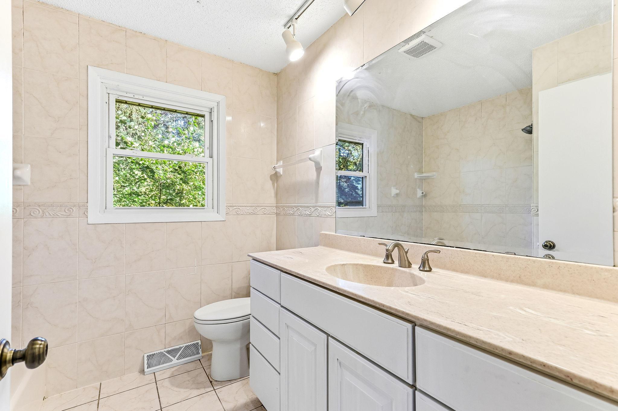 View of Residential at 13205 Manor Boulevard, Burnsville MN 55337, Burnsville (14 of 33) - Mike Wilen | Minnesota Team Real Estate