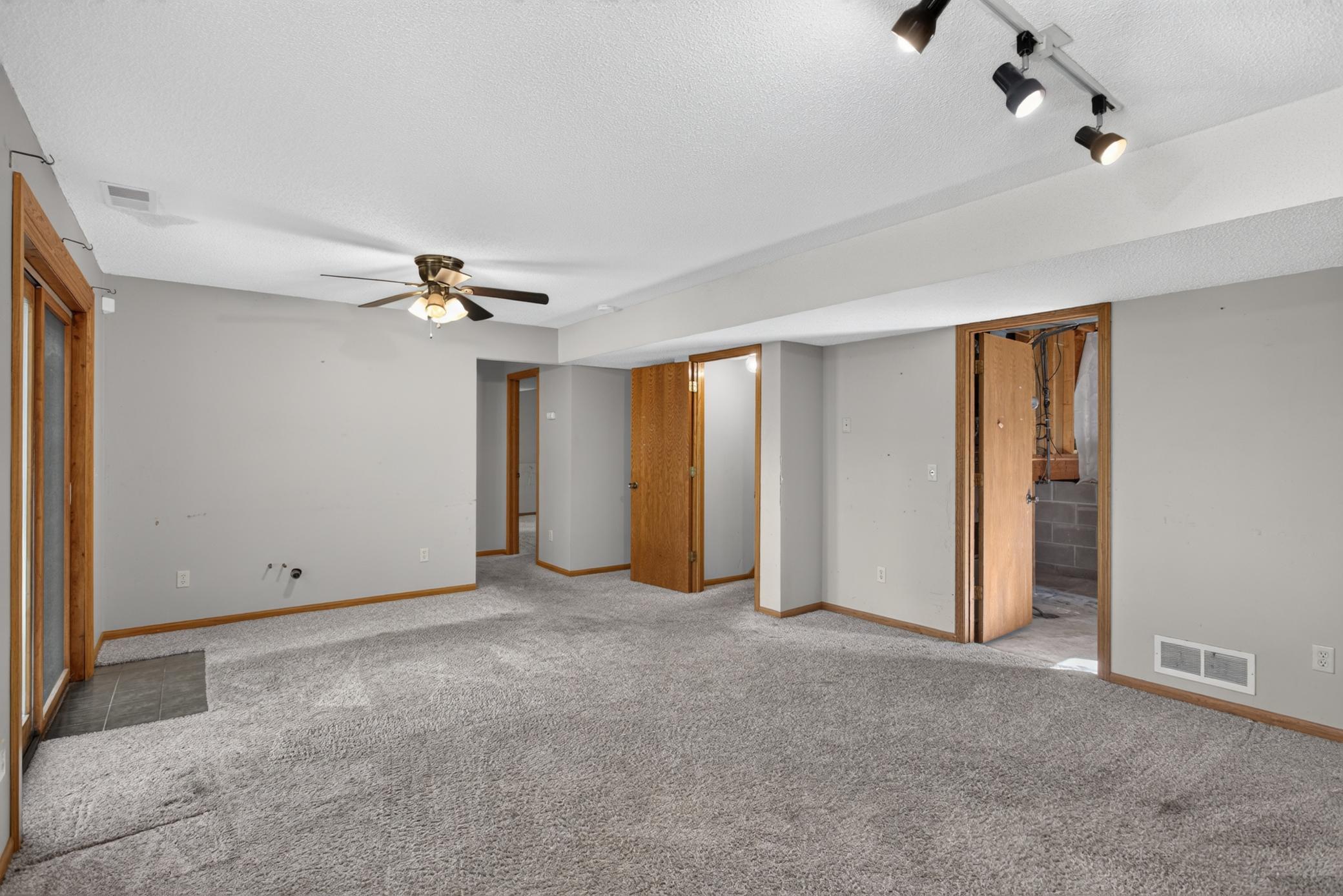 View of Residential at 2578 Copper Cliff Trail, Woodbury MN 55125, Woodbury (23 of 32) - Mike Wilen | Minnesota Team Real Estate