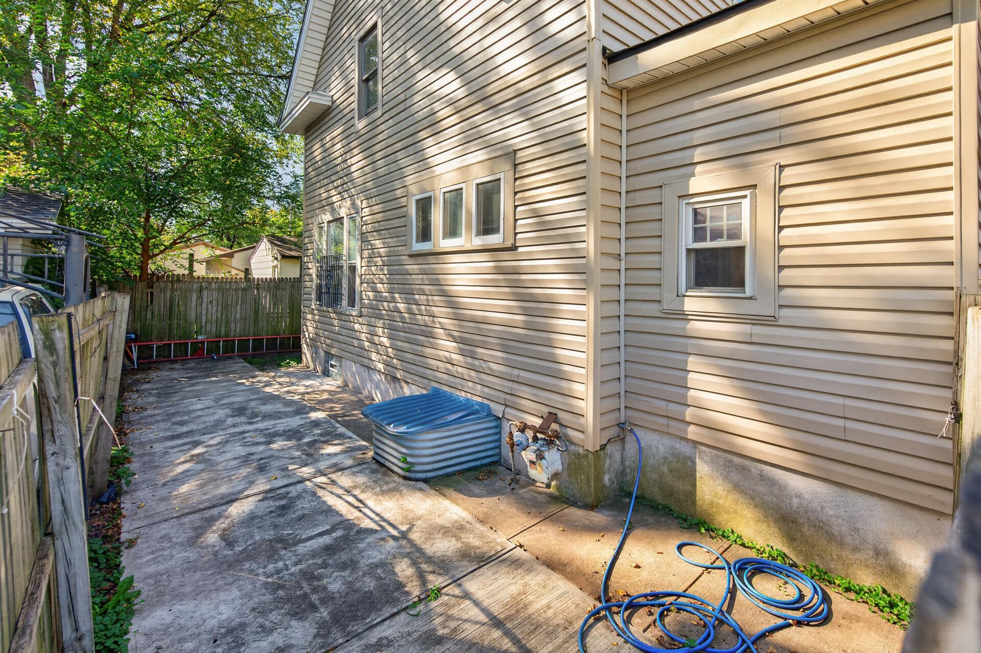 View of Residential at 115 35th Street, Minneapolis MN 55408, Minneapolis (28 of 30) - Mike Wilen | Minnesota Team Real Estate
