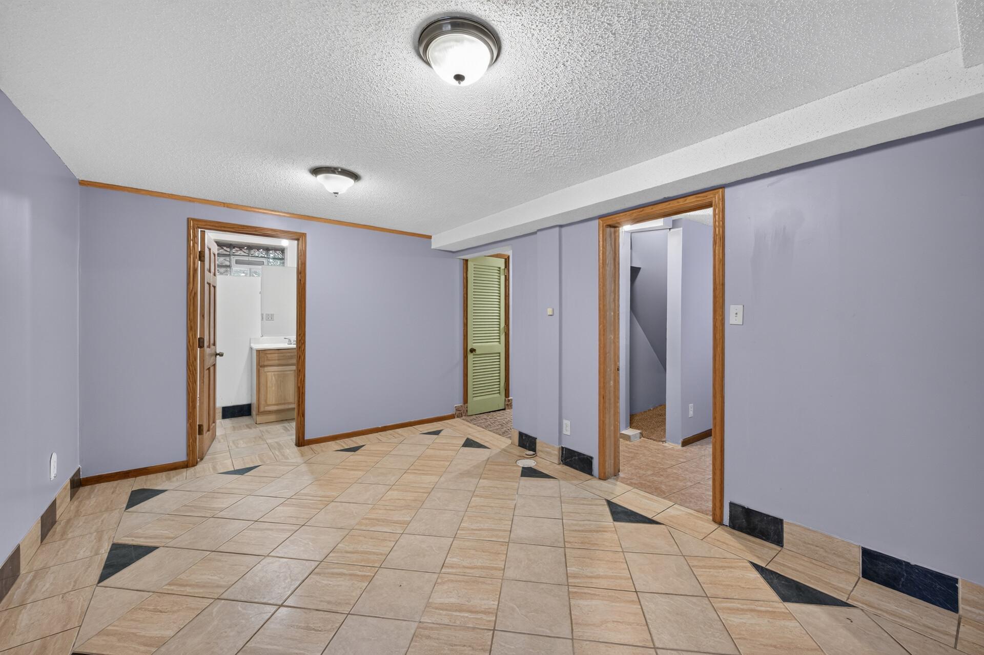 View of Residential at 115 35th Street, Minneapolis MN 55408, Minneapolis (21 of 30) - Mike Wilen | Minnesota Team Real Estate