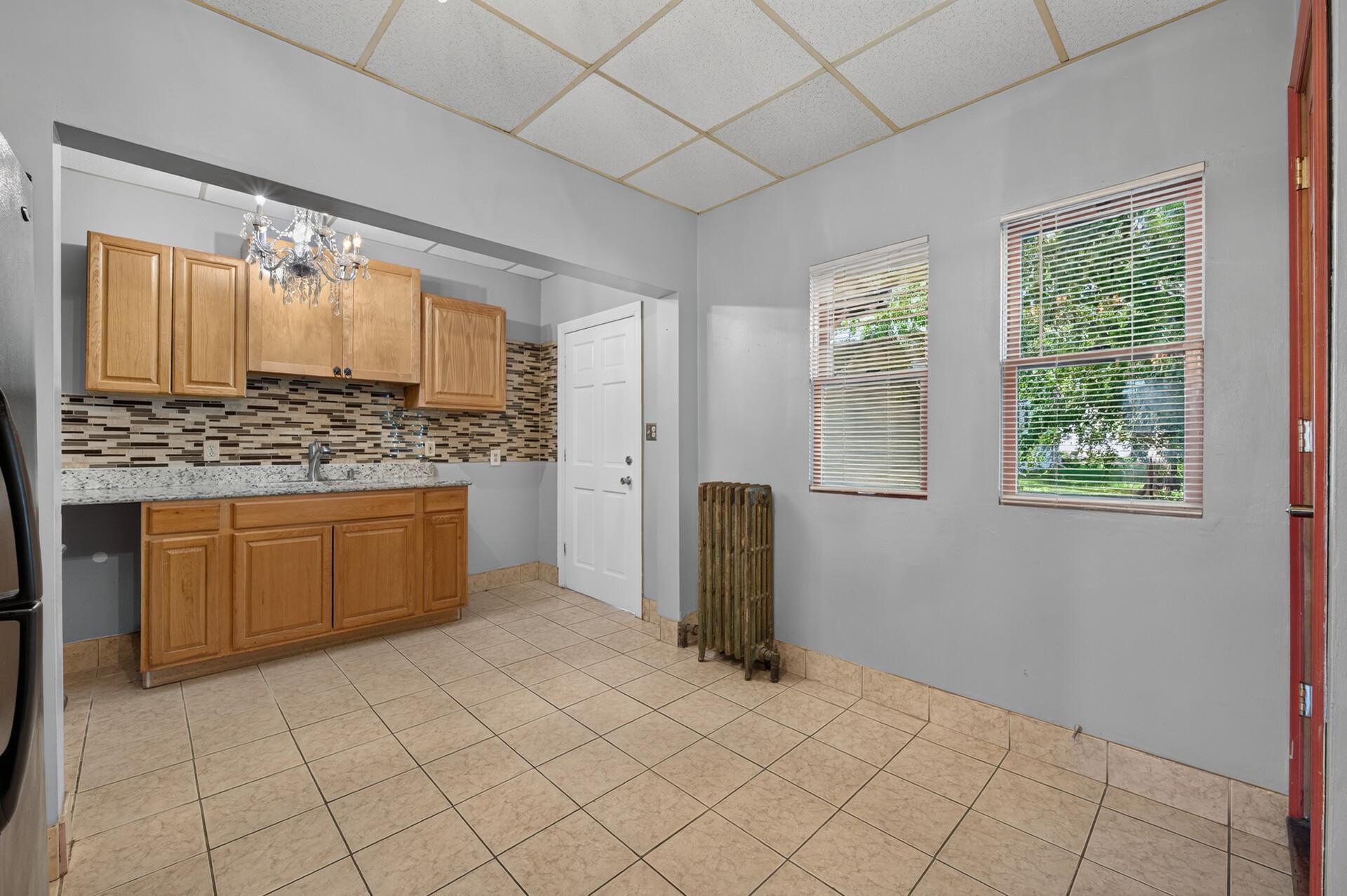 View of Residential at 115 35th Street, Minneapolis MN 55408, Minneapolis (9 of 30) - Mike Wilen | Minnesota Team Real Estate