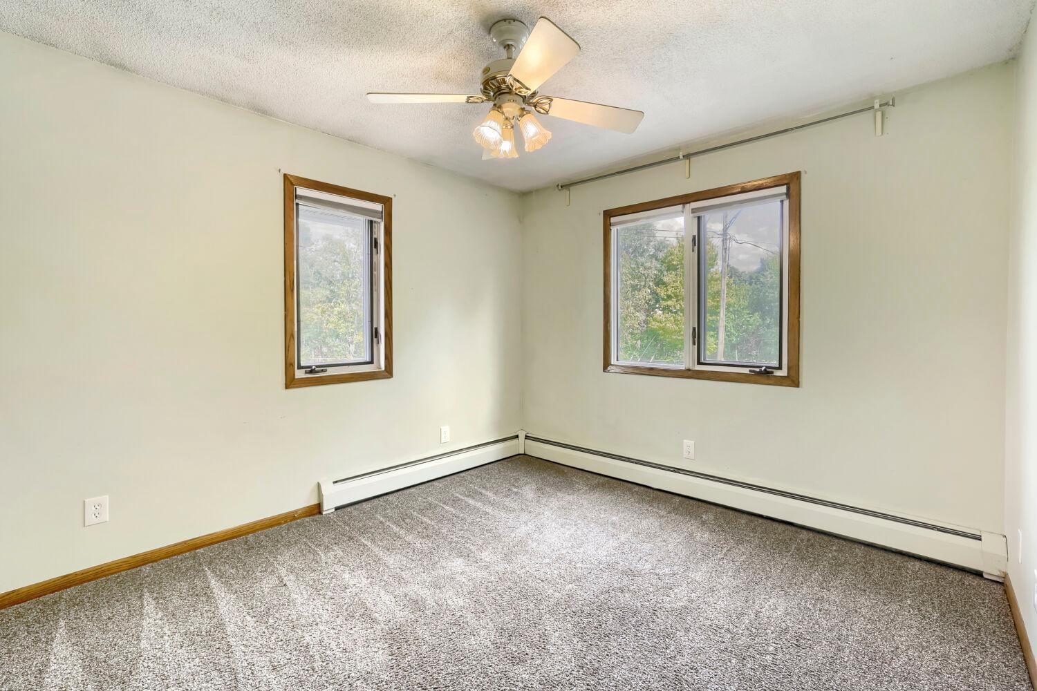 View of Residential Income at 4565 Toledo Avenue, Robbinsdale MN 55422, Robbinsdale (30 of 33) - Mike Wilen | Minnesota Team Real Estate