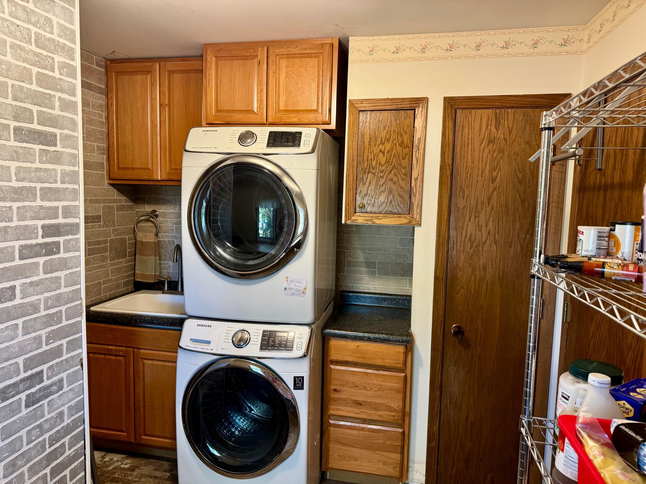 View of Residential Income at 4565 Toledo Avenue, Robbinsdale MN 55422, Robbinsdale (26 of 33) - Mike Wilen | Minnesota Team Real Estate