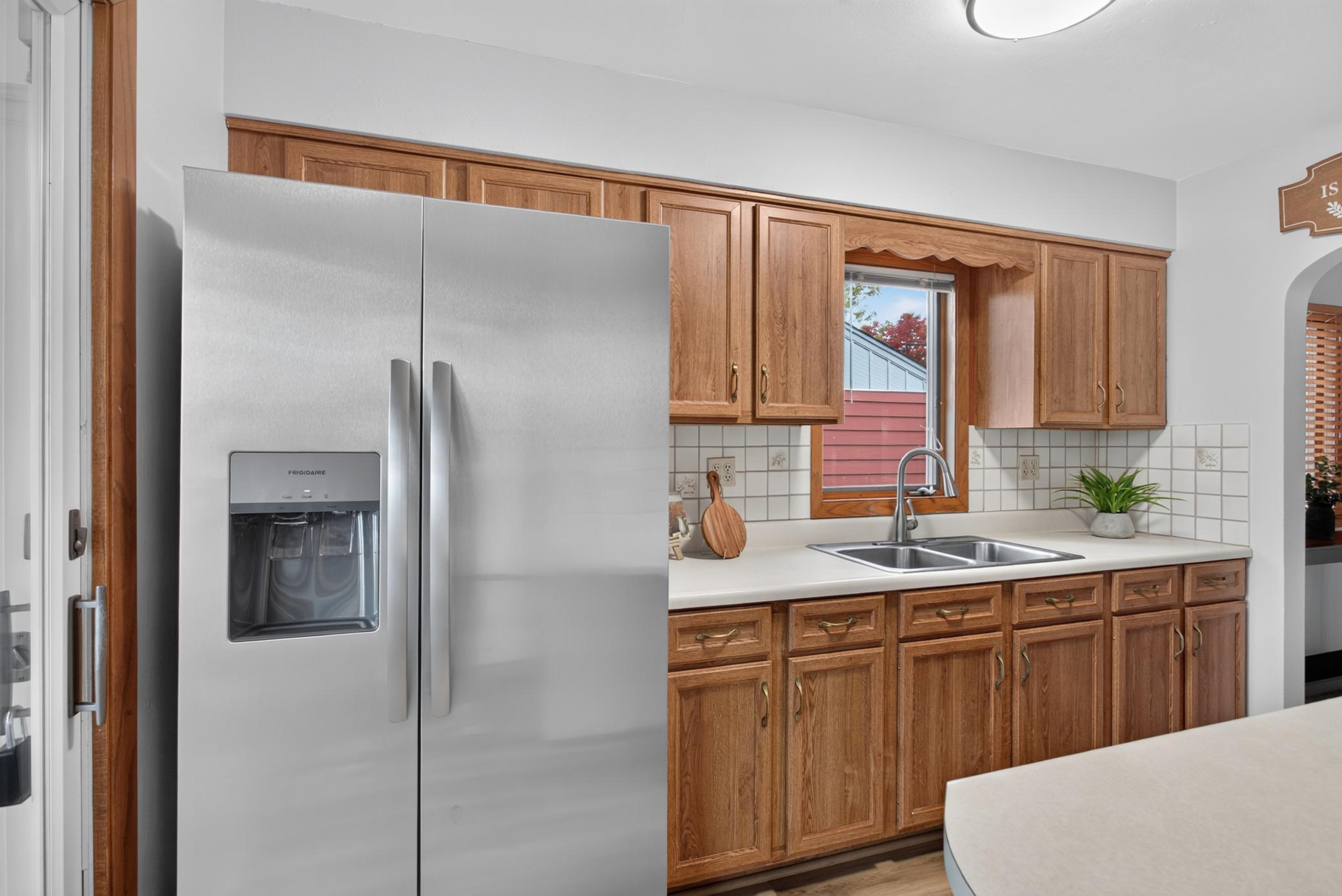 View of Residential at 2042 Clear Avenue, Saint Paul MN 55119, Saint Paul (7 of 32) - Mike Wilen | Minnesota Team Real Estate