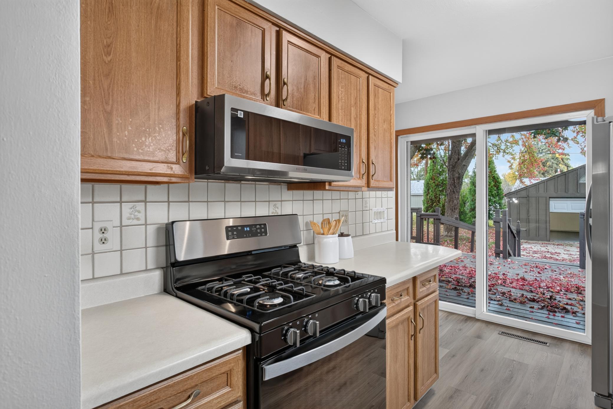 View of Residential at 2042 Clear Avenue, Saint Paul MN 55119, Saint Paul (6 of 32) - Mike Wilen | Minnesota Team Real Estate