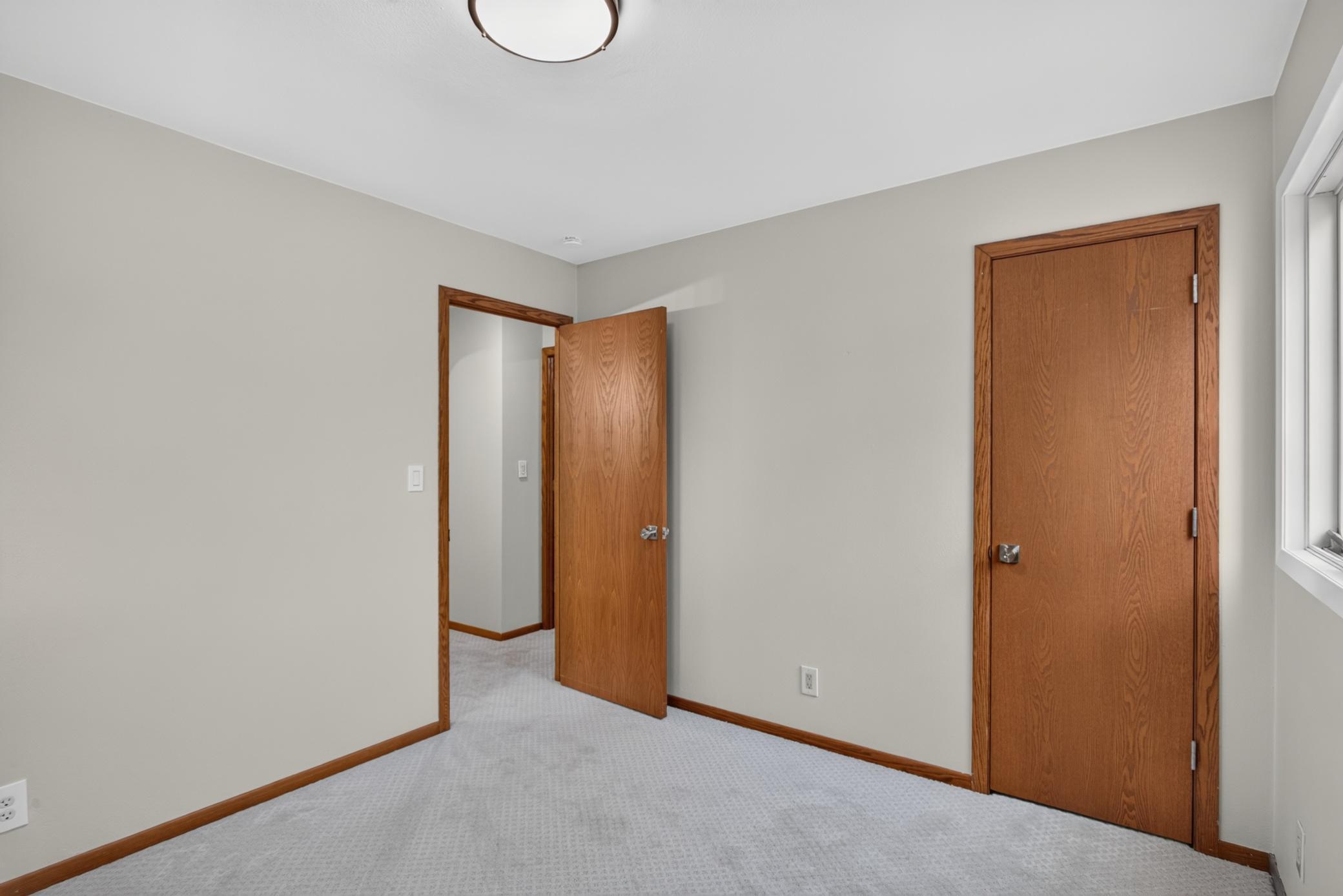 View of Residential at 2042 Clear Avenue, Saint Paul MN 55119, Saint Paul (16 of 32) - Mike Wilen | Minnesota Team Real Estate