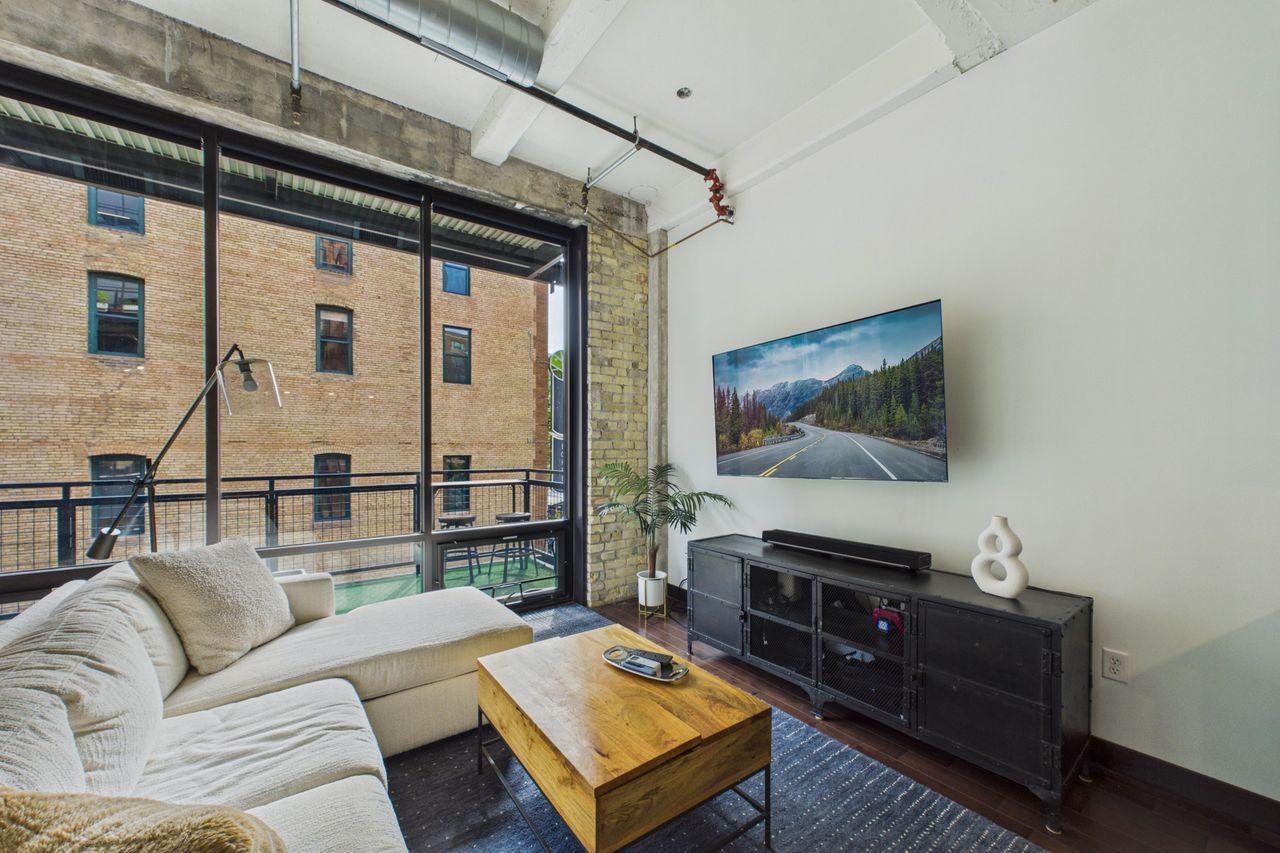 View of Residential at 618 Washington Avenue #302, Minneapolis MN 55401, Minneapolis (4 of 25) - Mike Wilen | Minnesota Team Real Estate
