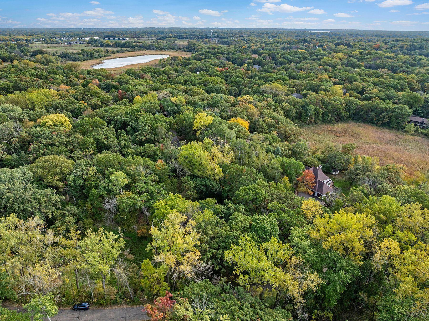 View of Residential at 8 Woodhill Lane, North Oaks MN 55127, North Oaks (2 of 32) - Mike Wilen | Minnesota Team Real Estate