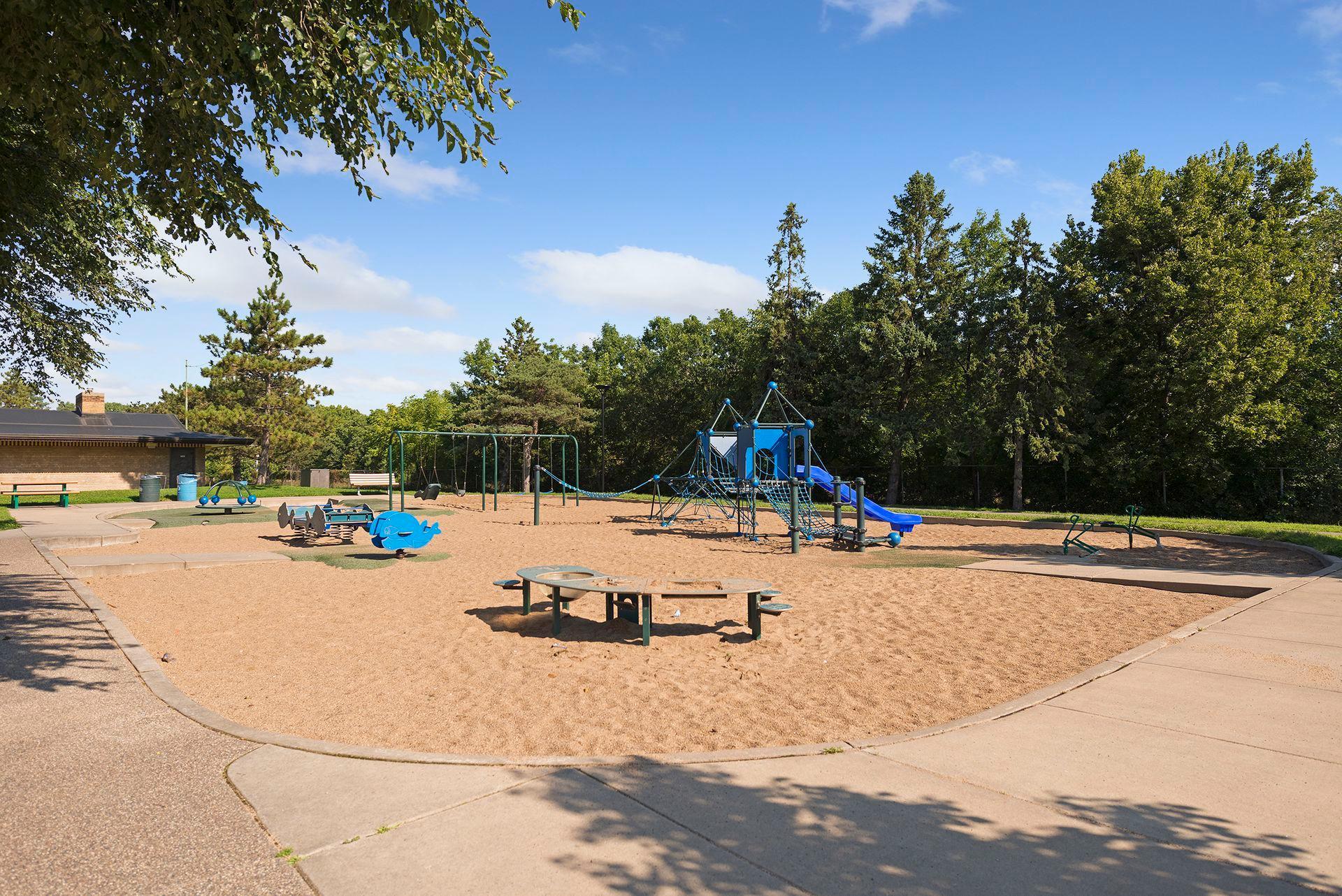 View of Residential at 5452 Fremont Avenue, Brooklyn Center MN 55430, Brooklyn Center (90 of 100) - Mike Wilen | Minnesota Team Real Estate