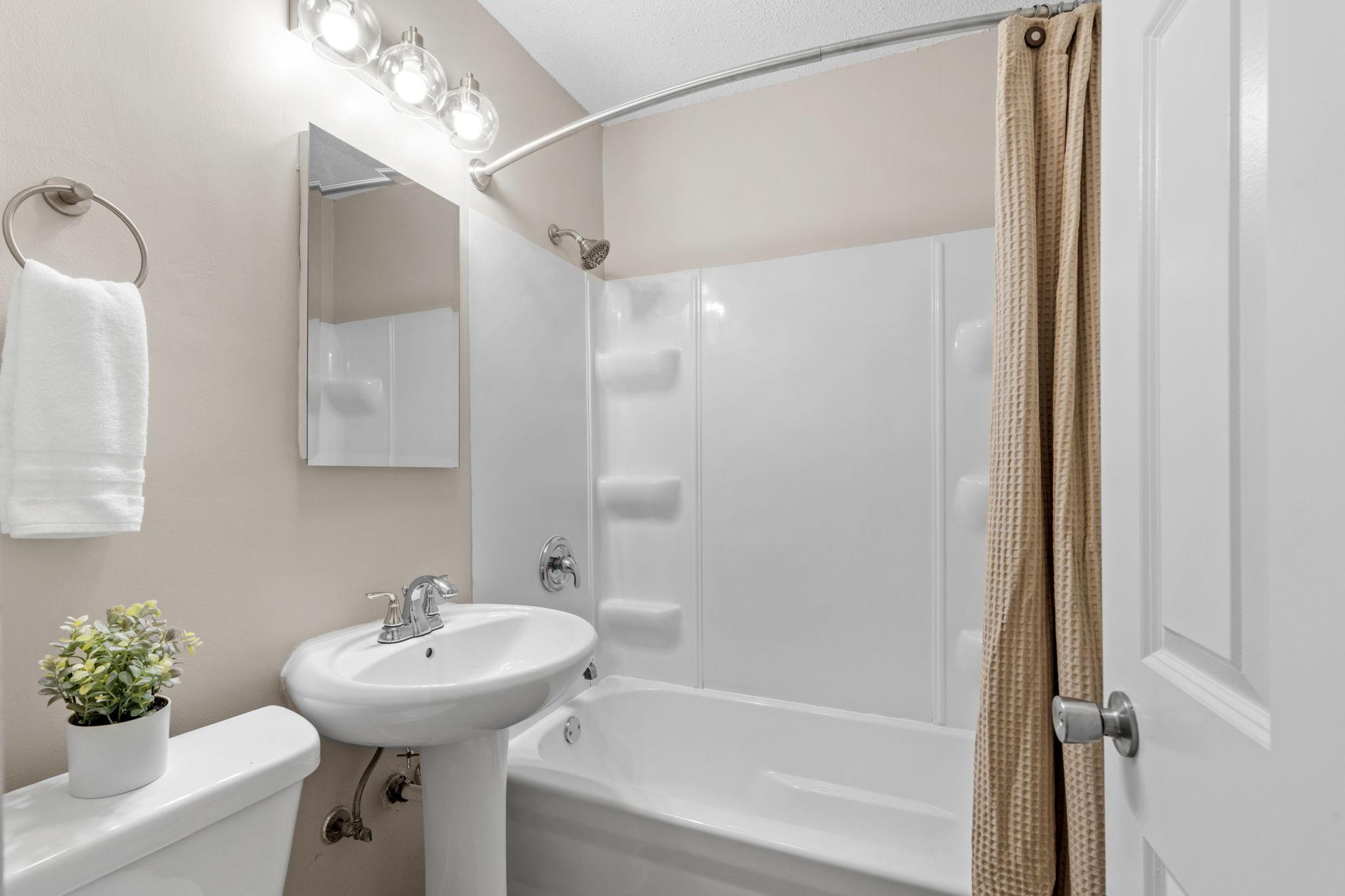 View of Residential at 4838 Aldrich Avenue, Minneapolis MN 55430, Minneapolis (21 of 29) - Mike Wilen | Minnesota Team Real Estate