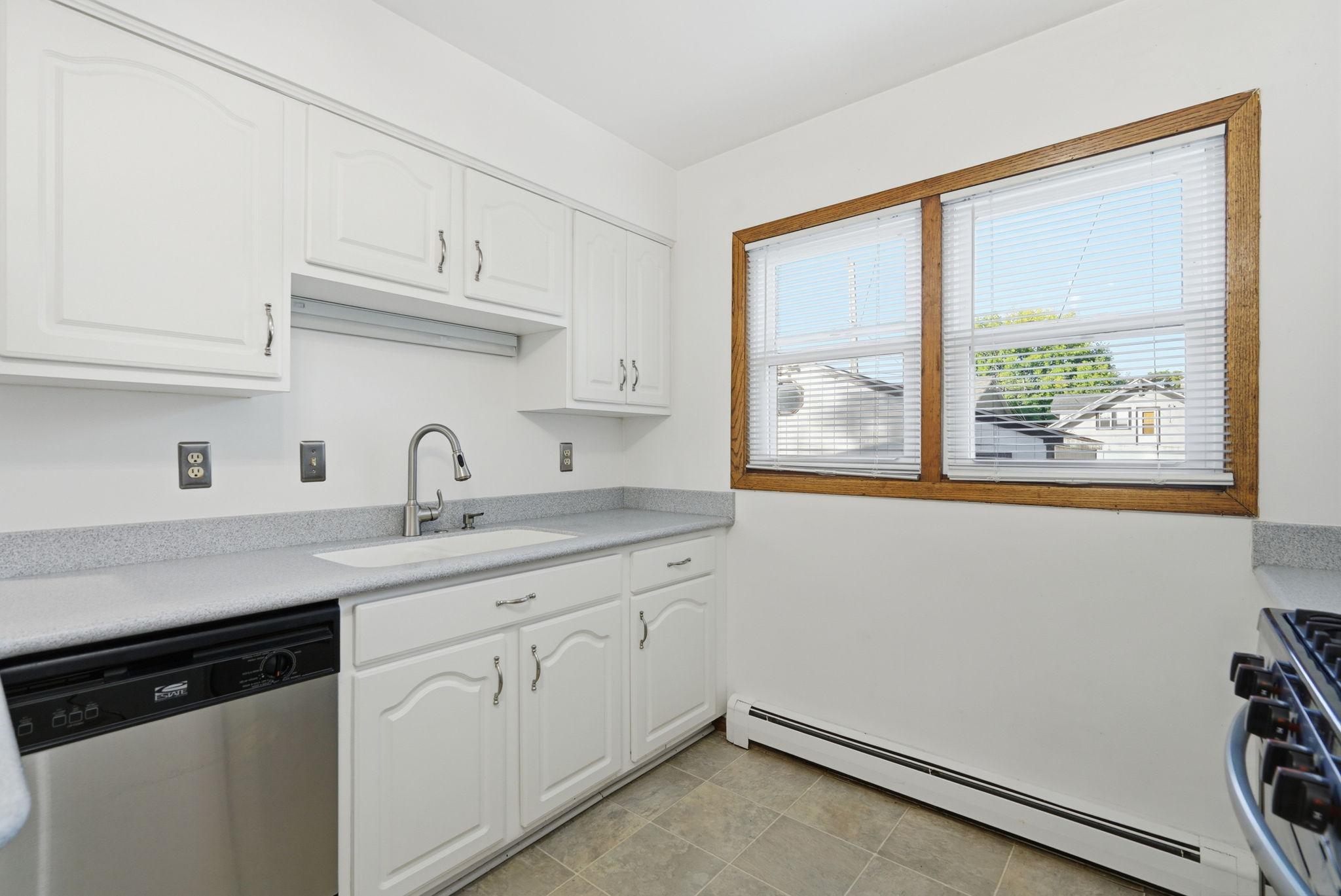 View of Residential at 1519 Sheridan Avenue, Minneapolis MN 55411, Minneapolis (15 of 46) - Mike Wilen | Minnesota Team Real Estate