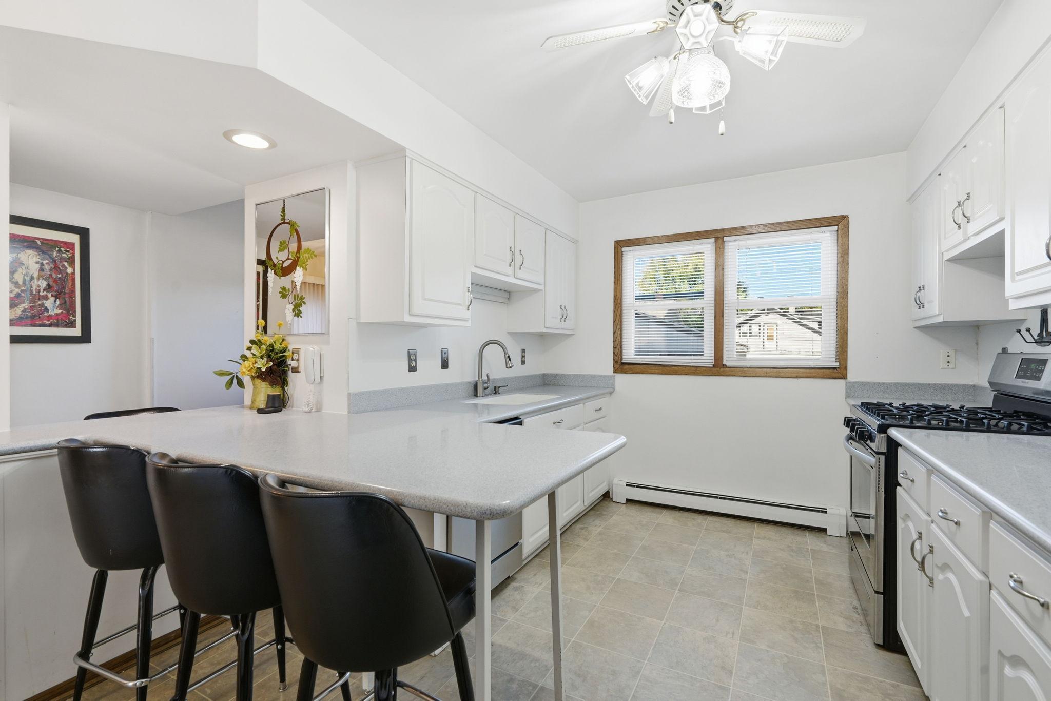 View of Residential at 1519 Sheridan Avenue, Minneapolis MN 55411, Minneapolis (14 of 46) - Mike Wilen | Minnesota Team Real Estate