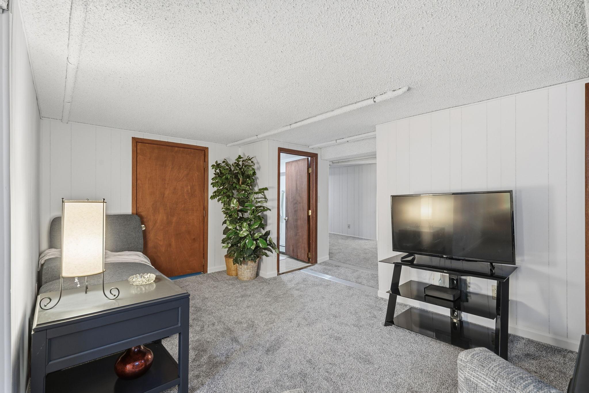 View of Residential at 1519 Sheridan Avenue, Minneapolis MN 55411, Minneapolis (31 of 46) - Mike Wilen | Minnesota Team Real Estate