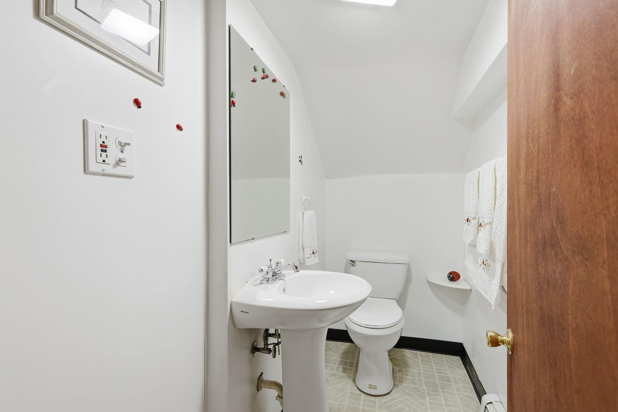 View of Residential at 1519 Sheridan Avenue, Minneapolis MN 55411, Minneapolis (35 of 46) - Mike Wilen | Minnesota Team Real Estate