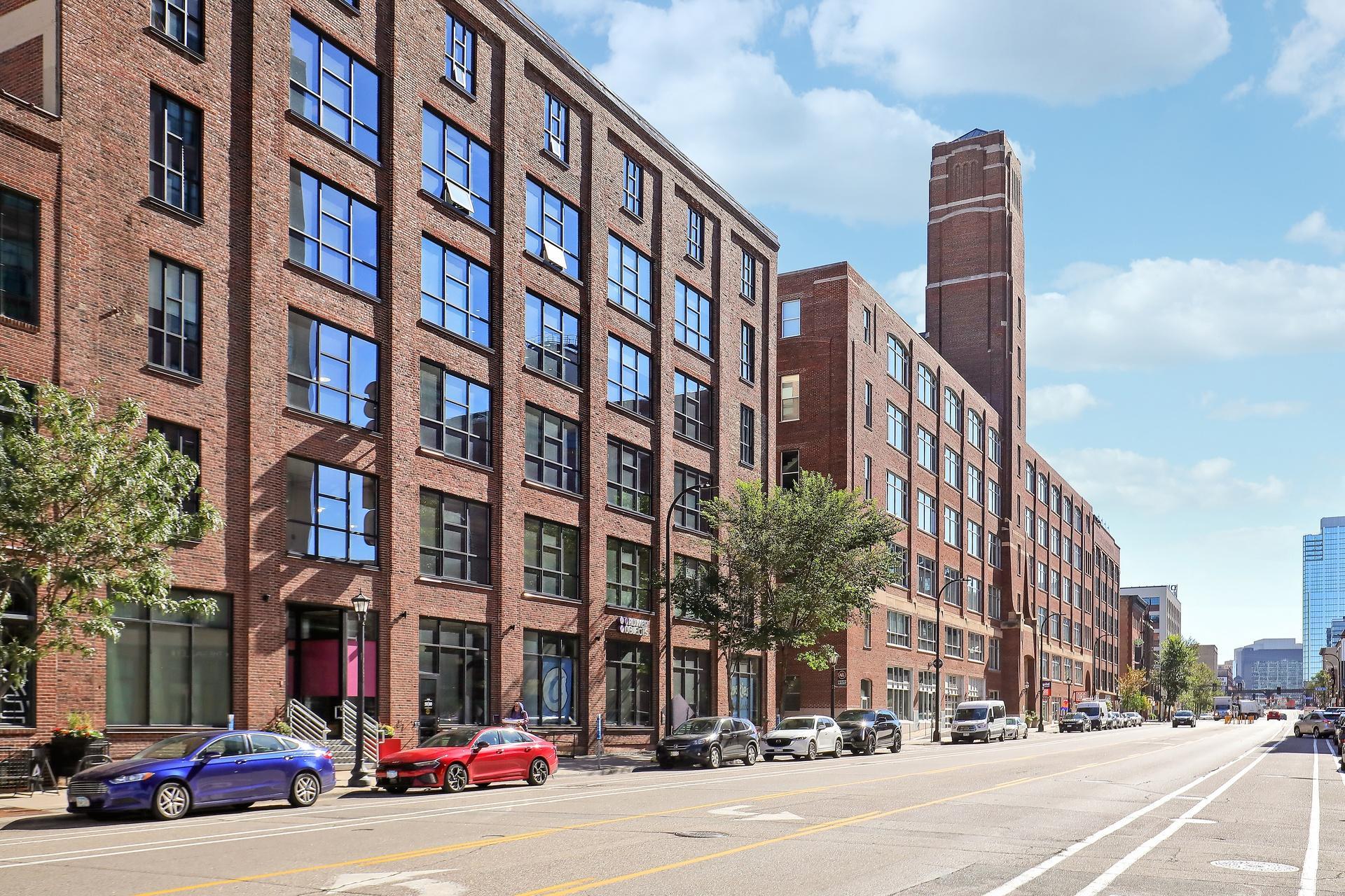 View of Office at 718 Washington Avenue, Minneapolis - Mike Wilen | Minnesota Team Real Estate