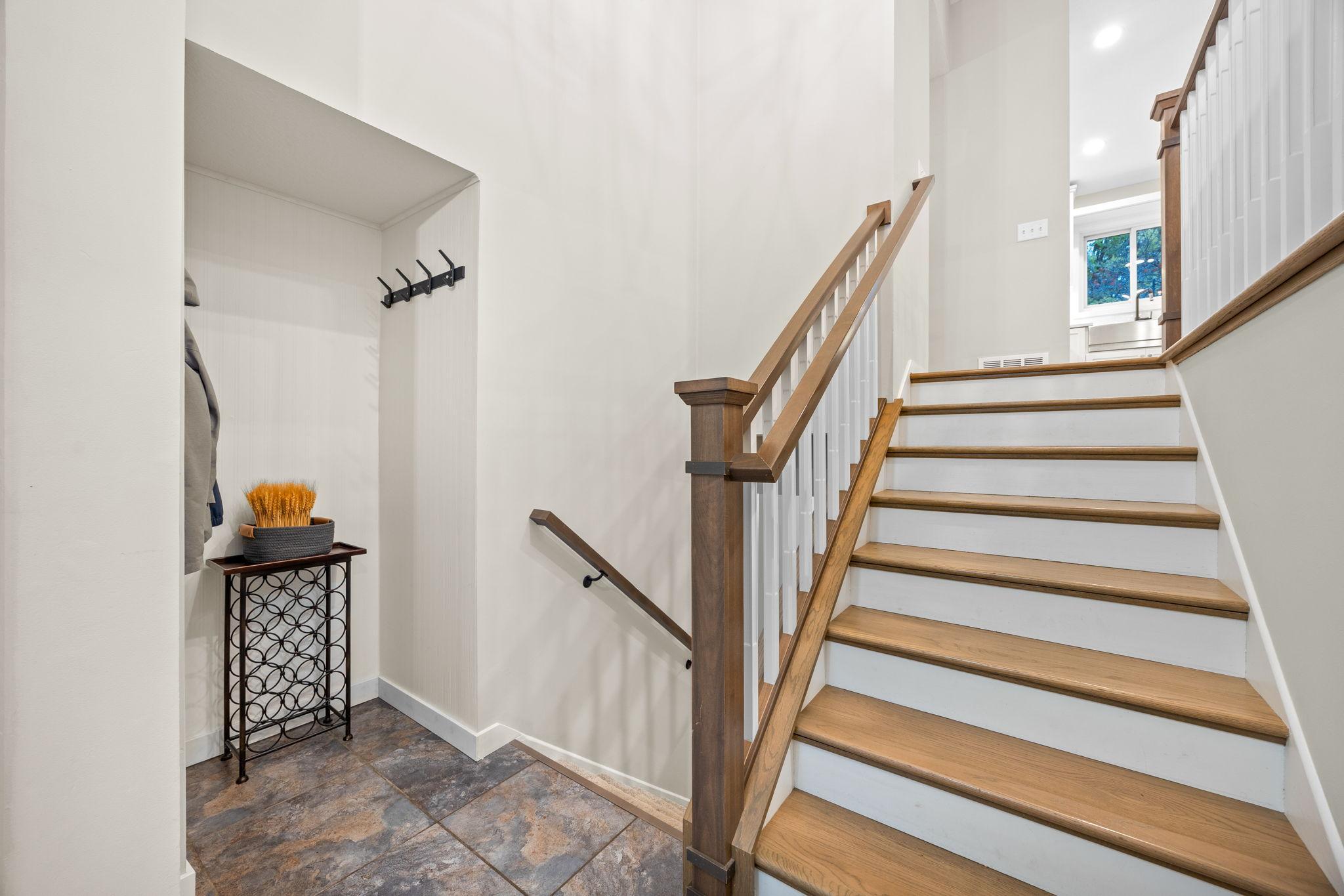 View of Residential at 1425 Meadow Court, Chaska MN 55318, Chaska (16 of 32) - Mike Wilen | Minnesota Team Real Estate