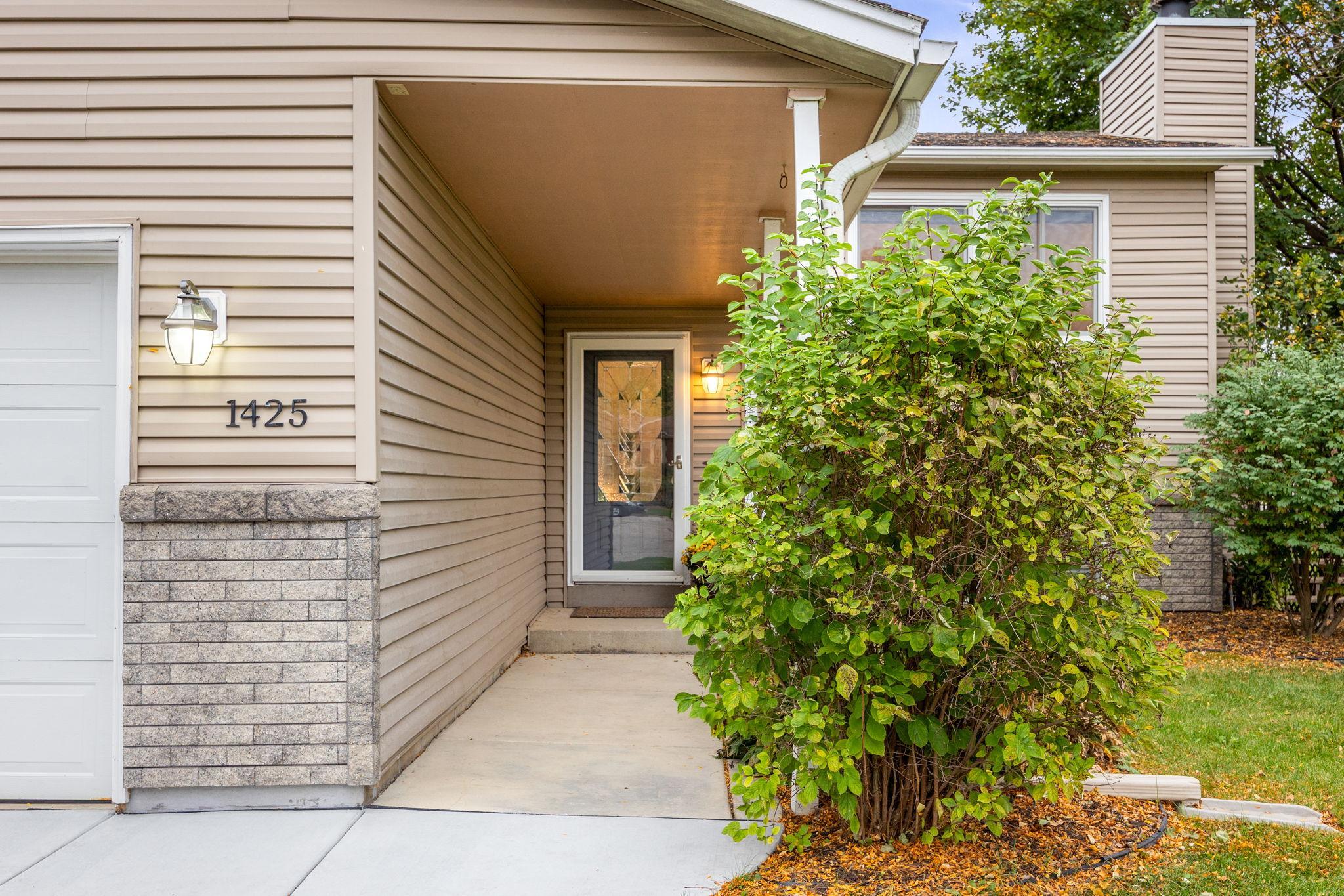View of Residential at 1425 Meadow Court, Chaska MN 55318, Chaska (5 of 32) - Mike Wilen | Minnesota Team Real Estate