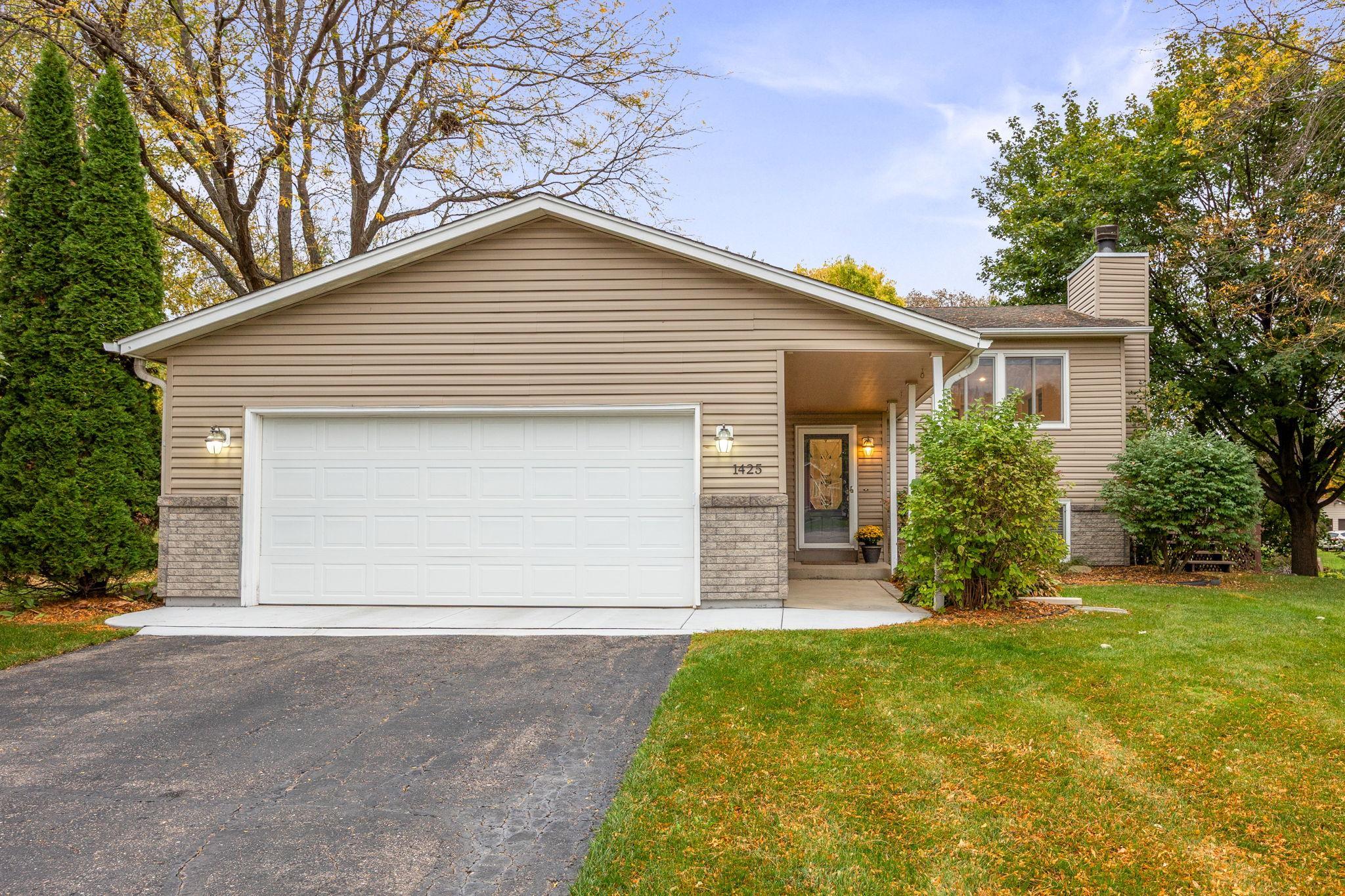 View of Residential at 1425 Meadow Court, Chaska MN 55318, Chaska (4 of 32) - Mike Wilen | Minnesota Team Real Estate