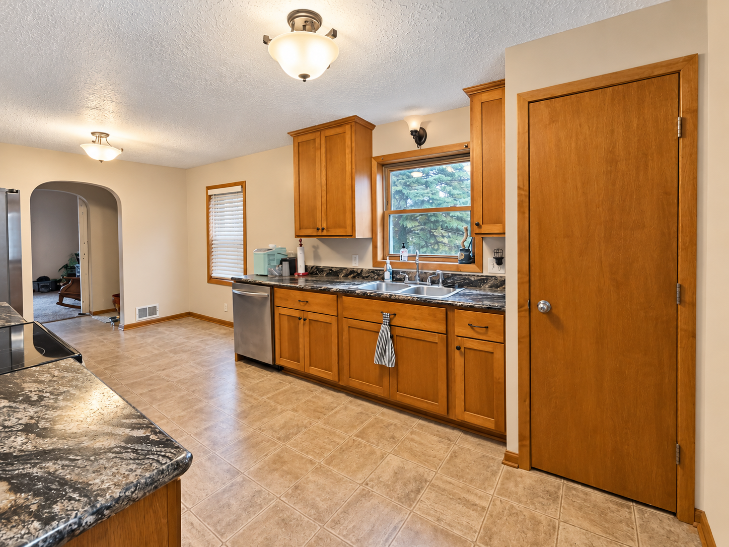 View of Residential at 414 Grove Street, Belle Plaine MN 56011, Belle Plaine (3 of 24) - Mike Wilen | Minnesota Team Real Estate